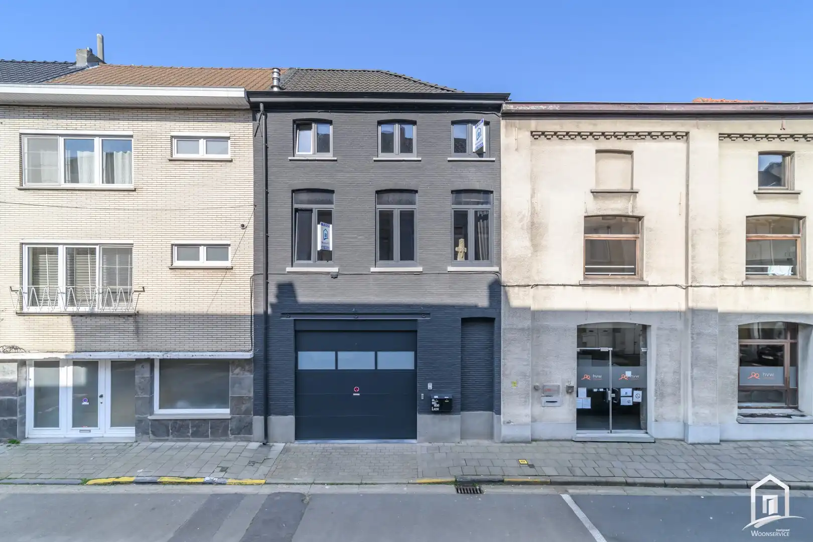 Unieke loftwoning met inpandige garage foto 2