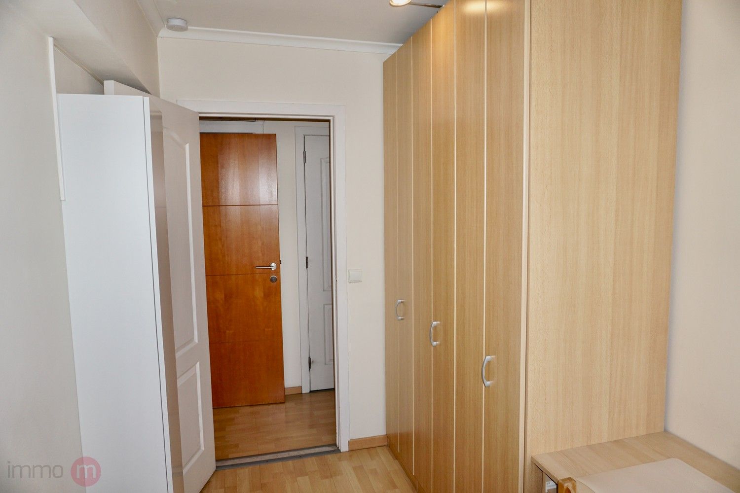 Gemeubeld appartement met 1 slaapkamer, bureelruimte, terras en fantastisch uitzicht over Leuven. foto 19