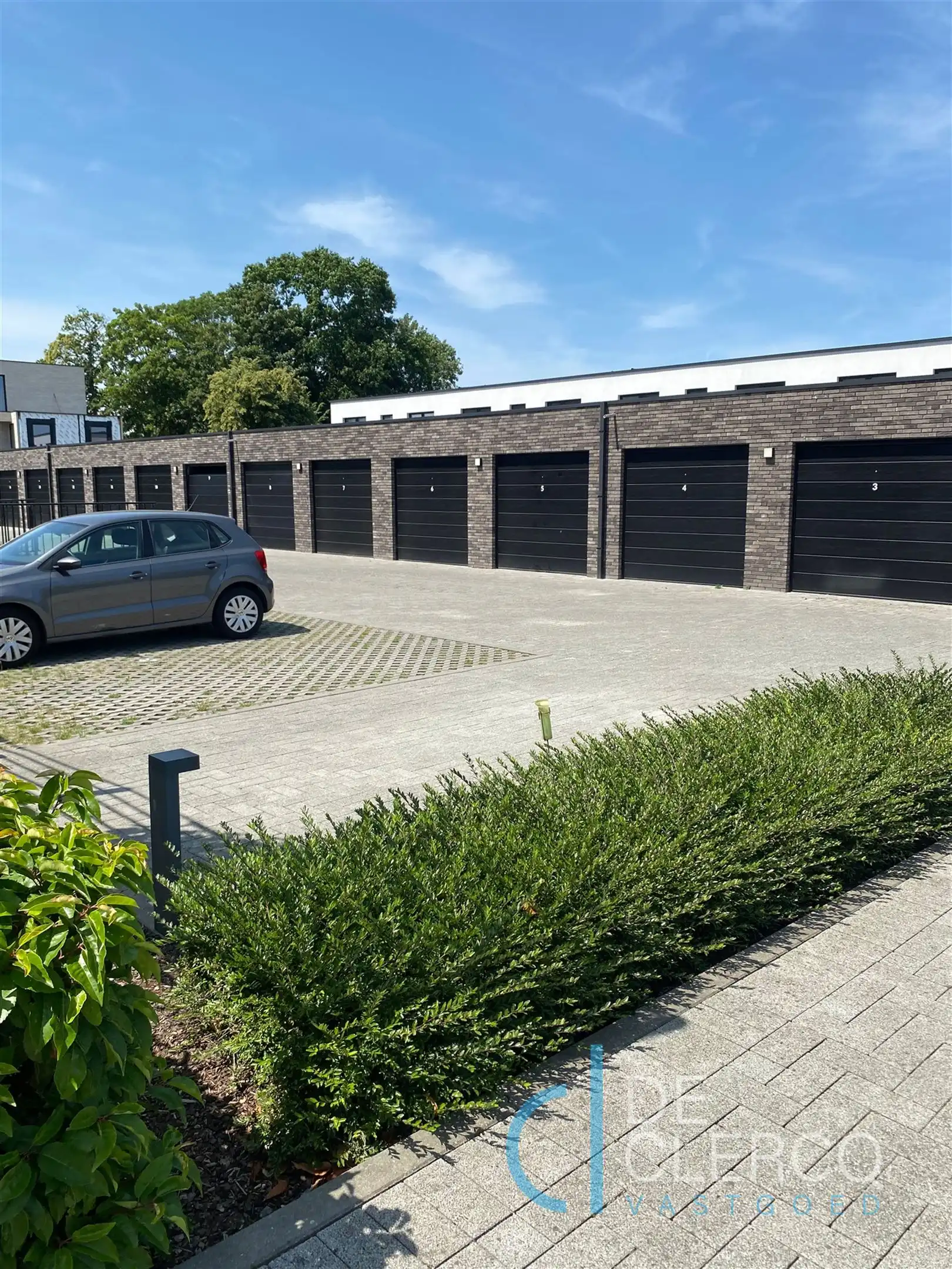 Goed gelegen handelspand TE HUUR centrum Lochristi foto 13