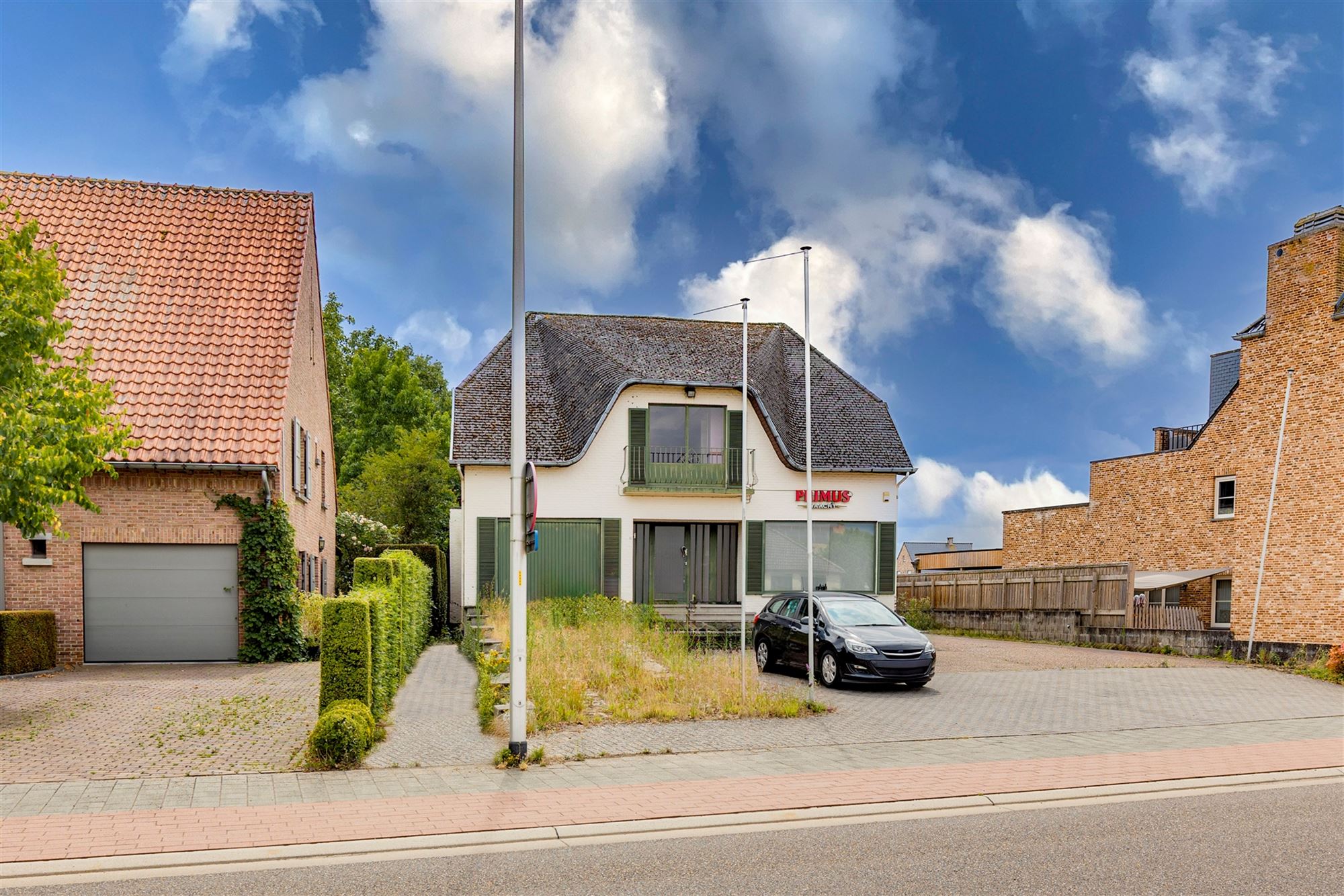 Te renoveren woning + magazijn / projectgrond in Vorst foto 2