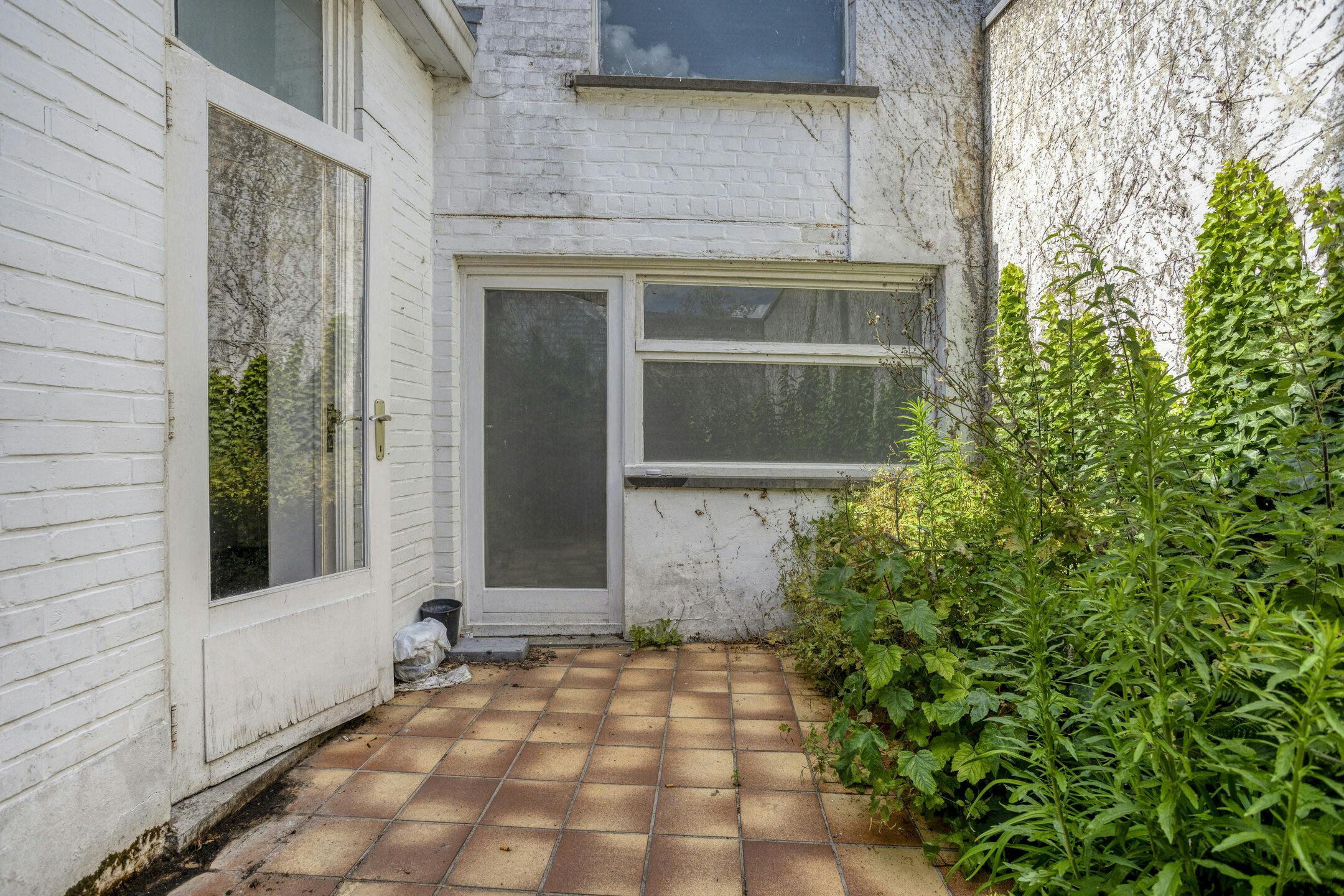 Huis met handelsruimte te koop in centrum Roeselare foto 13