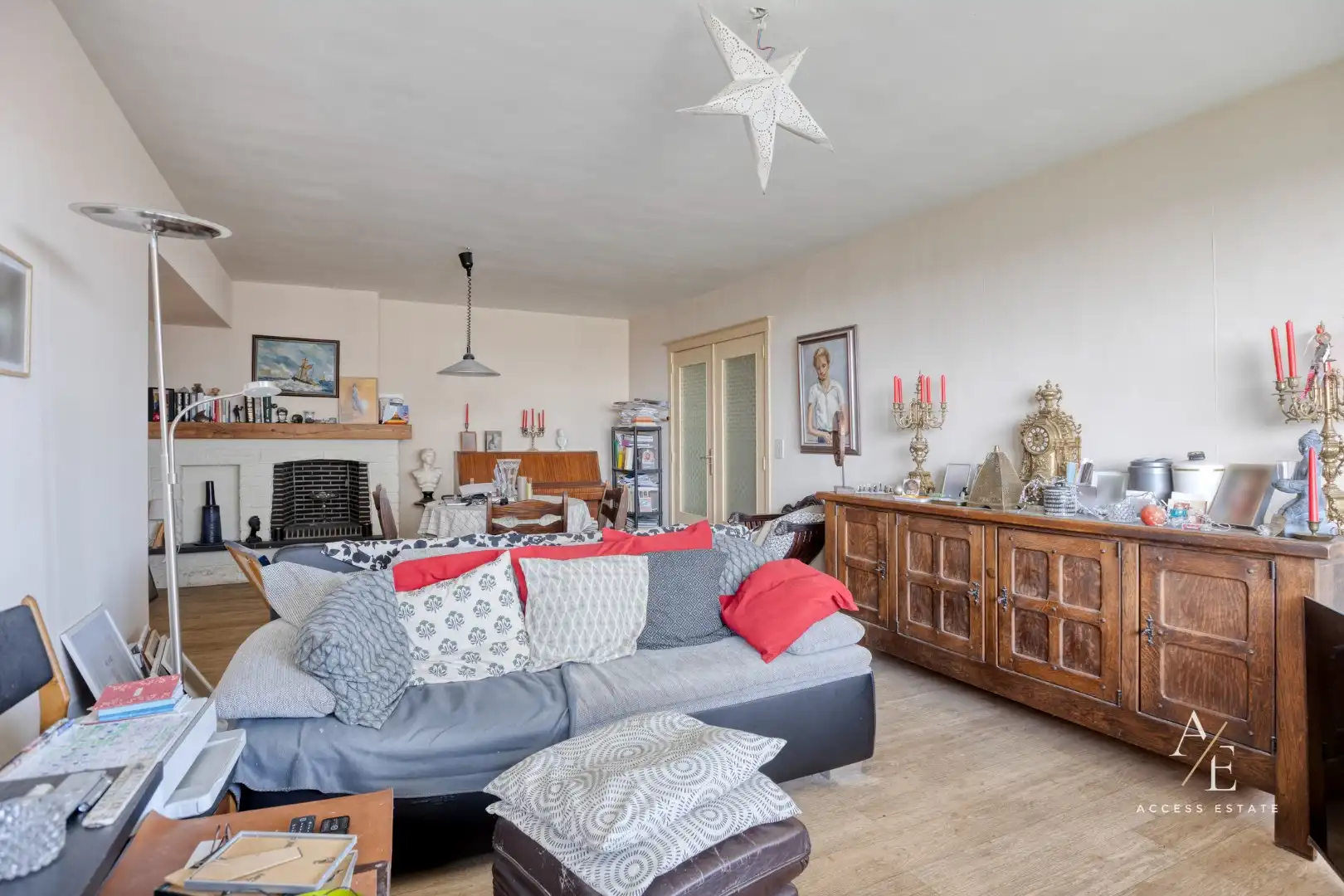 GENT - Te renoveren appartement (2slk.) met groot terras en ver uitzicht over het stadscentrum foto 3