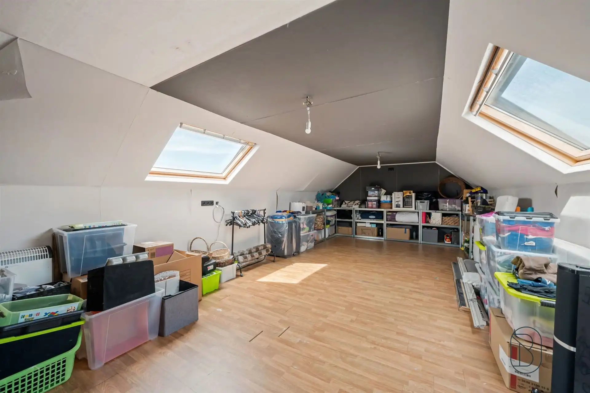 Recent gerenoveerde gezinswoning met 4 slpk, garage & tuin foto 15