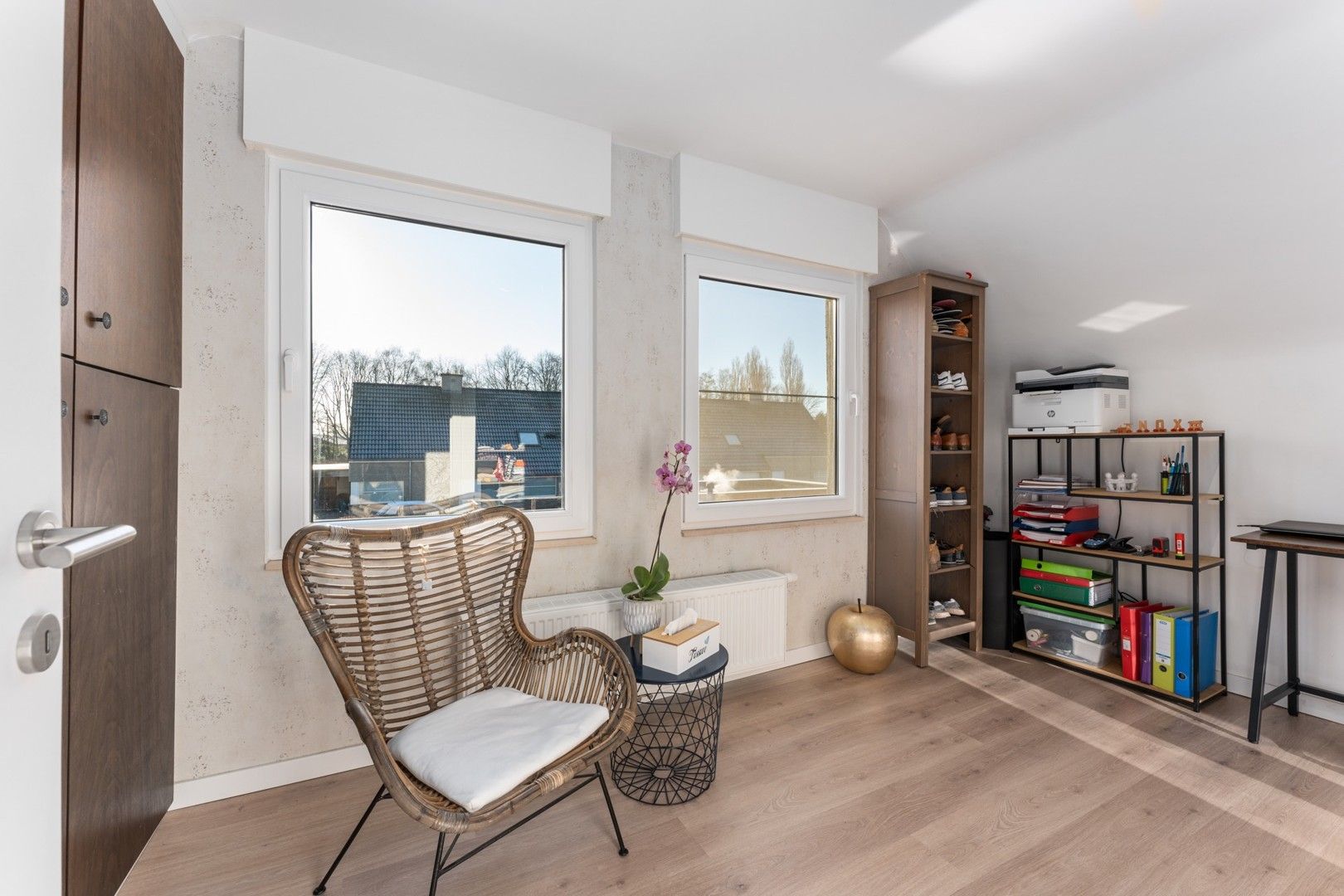 Instapklare woning met 2 slaapkamers op centrale ligging te Zwevezele! foto 10