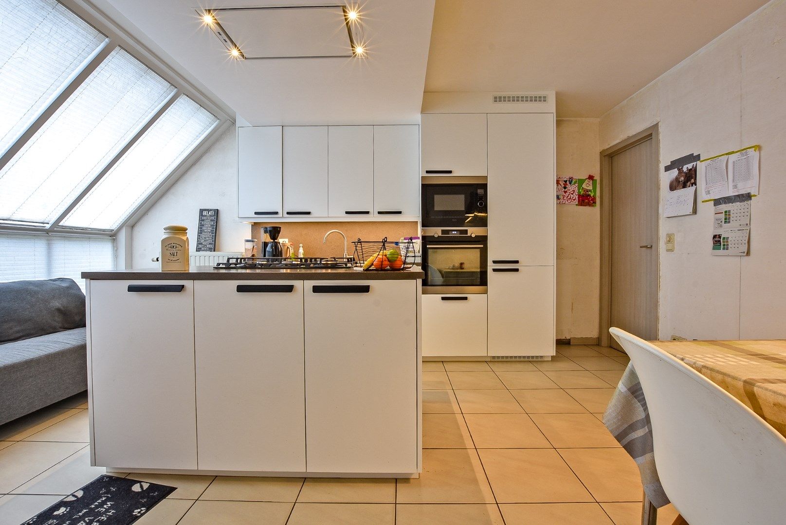 Prachtige alleenstaande villa met 4 slaapkamers op 599 m². foto 5
