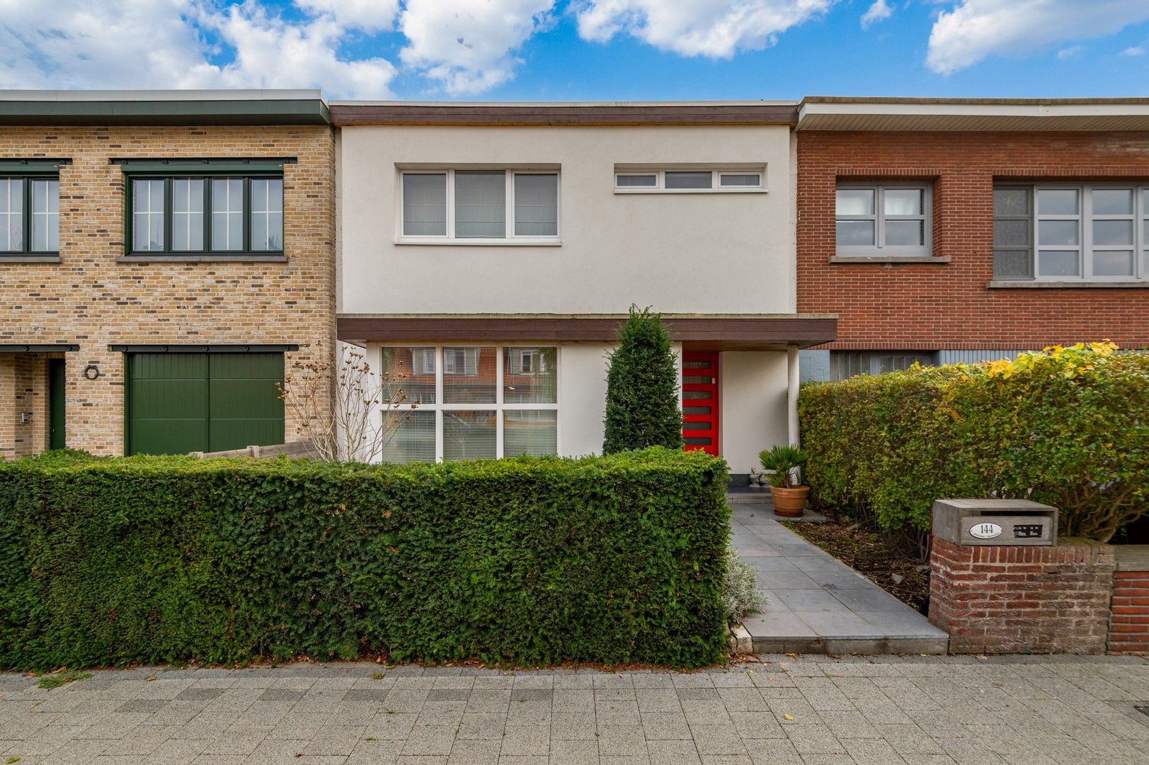 Verzorgde woning met 3 slp en ruime tuin op toplocatie in Schoten foto {{pictureIndex}}