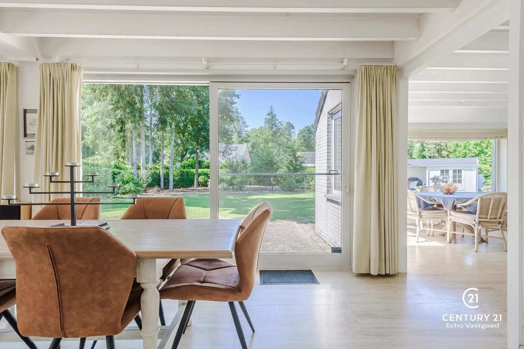 Onderhouden, energiezuinige gelijkvl. villa met mooie tuin foto 8