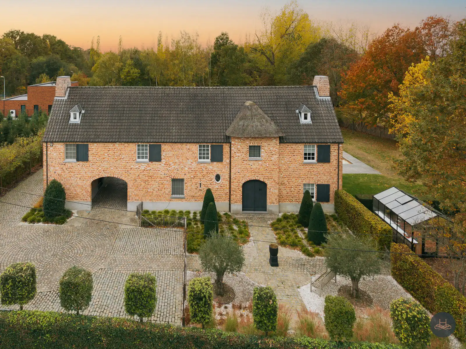 Exclusieve villa temidden van het groen foto {{pictureIndex}}