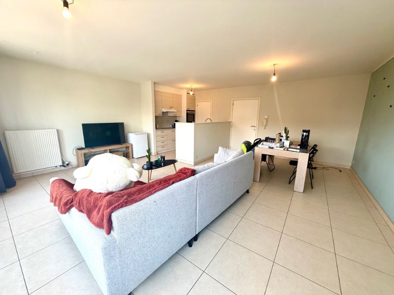 Centraal gelegen, lichtrijk appartement met 1 slaapkamer en dressing foto 4