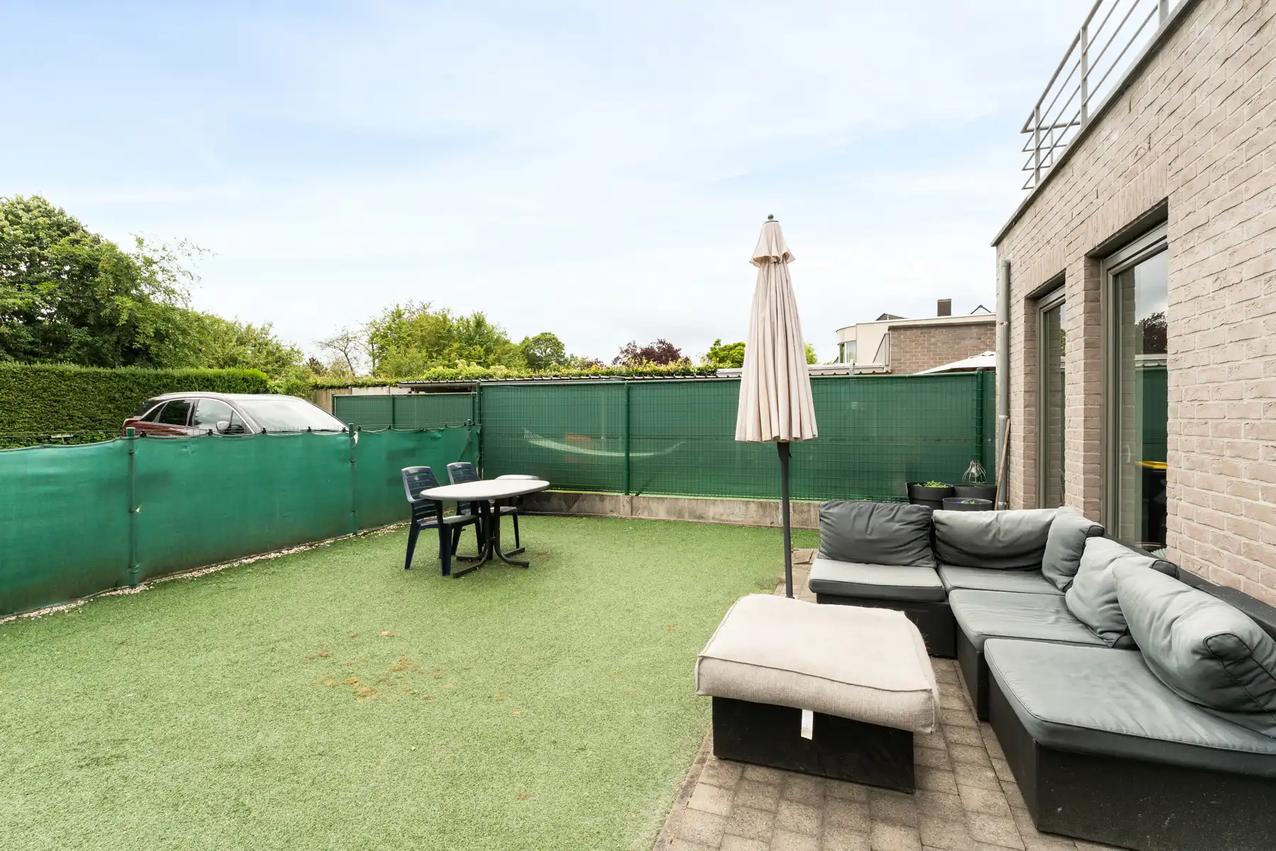 Gelijkvloers appartement met terras en autostaanplaats  foto 3