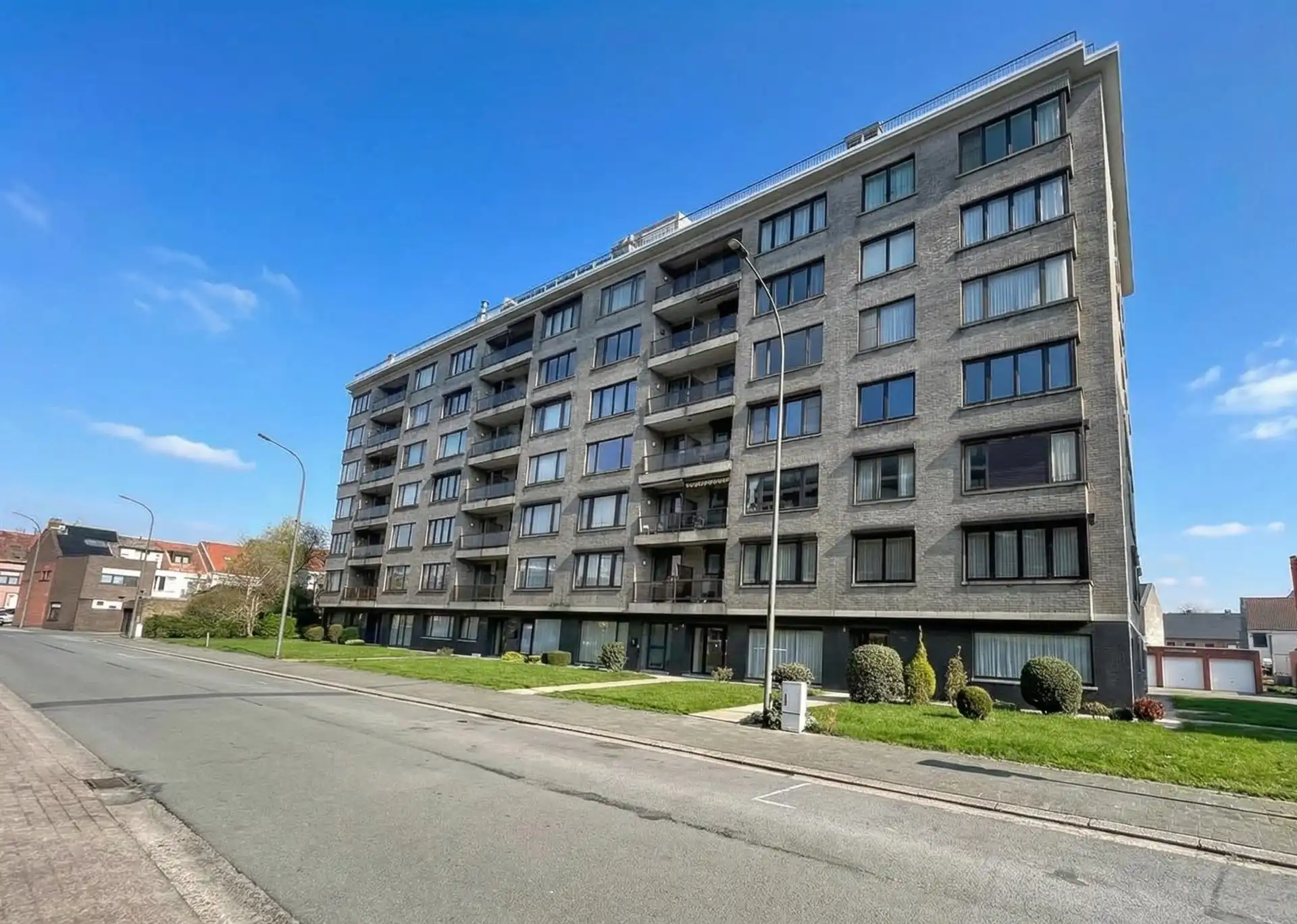 appartement met 2 terassen, 2 slaapkamers en garage  op toplocatie! foto 11