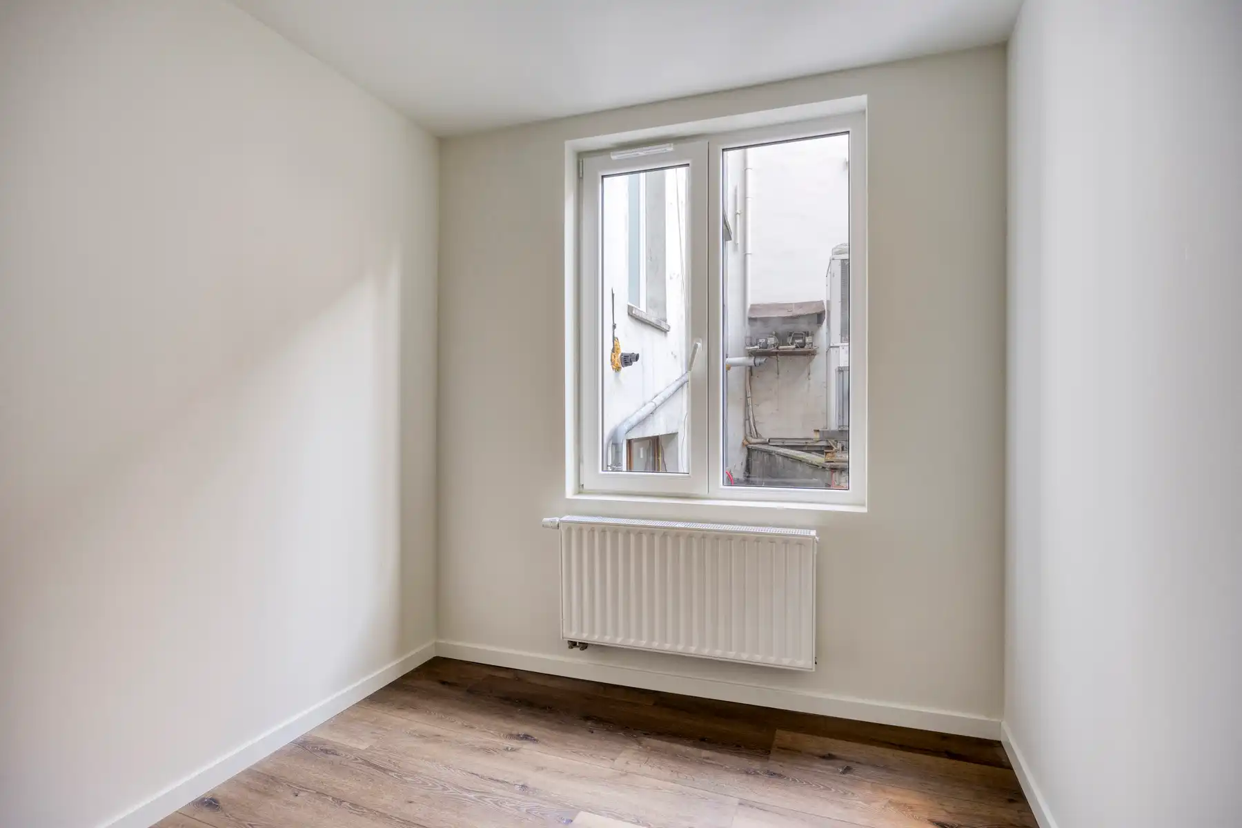 Appartement met twee slaapkamers in hartje Antwerpen. foto 8