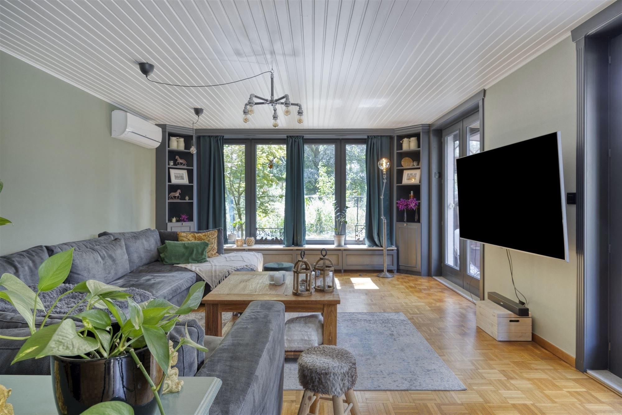 Verrassend ruime villa met klasse in een groene omgeving foto 13