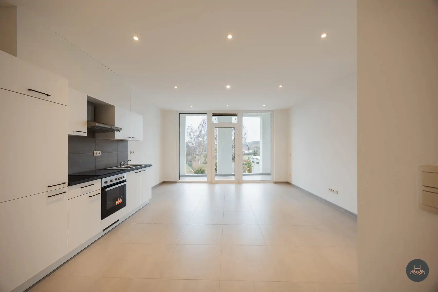 Gerenoveerd en zeer energiezuinig appartement met tof terras foto 12