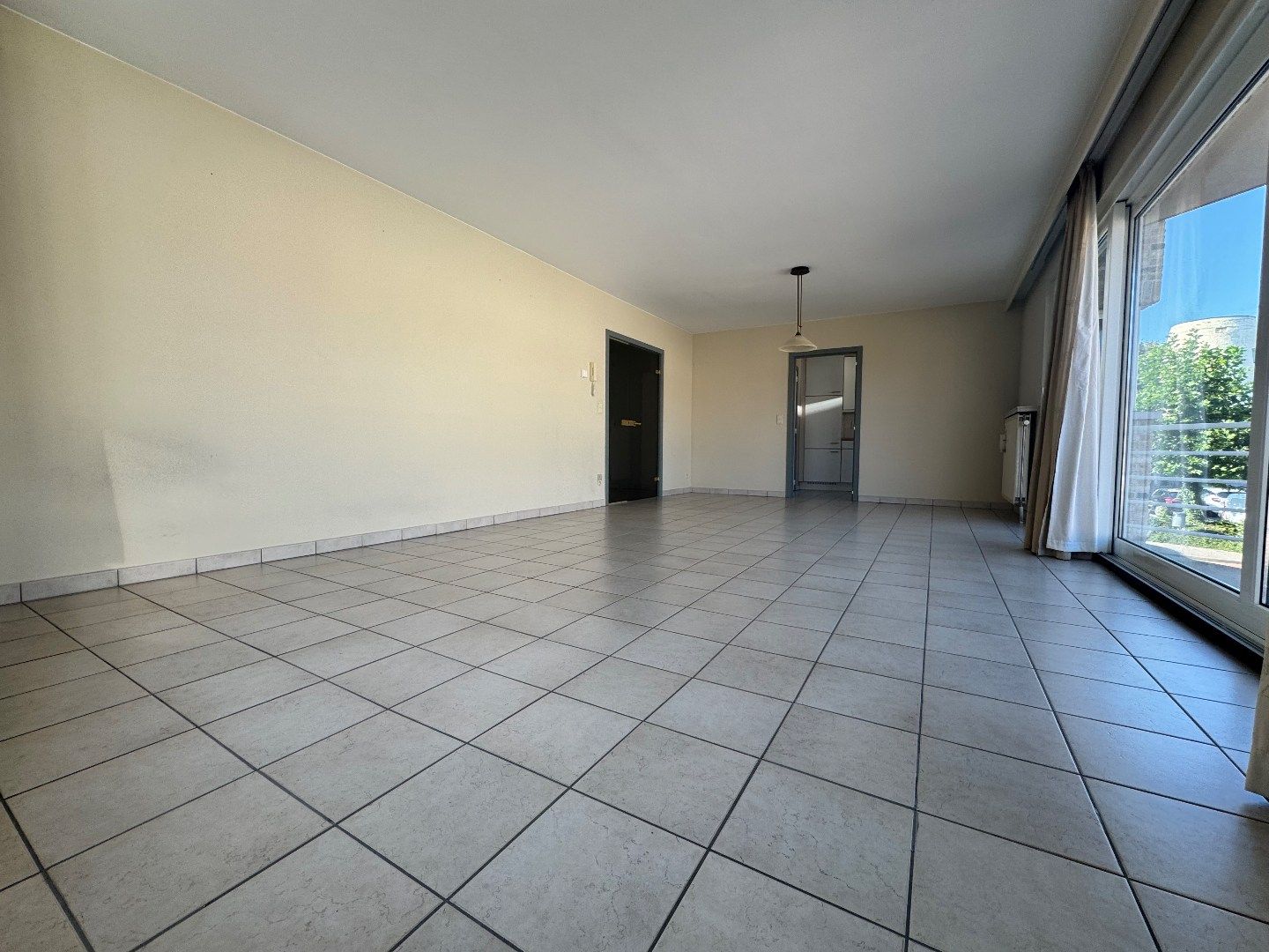 Appartement met 2 slaapkamers en 2 terrassen te Koekelare  foto 6