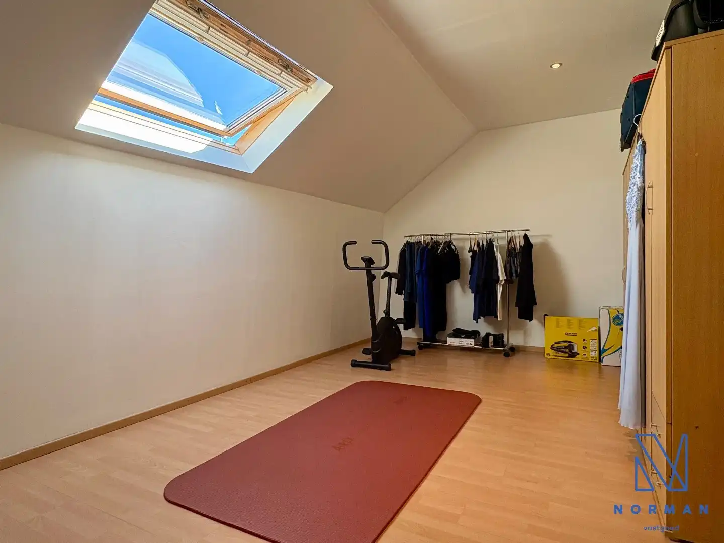 Ruime woning te koop in een doodlopende straat te Hulste – uiterst rustig gelegen met 4 slaapkamers en losstaande garage! foto 16