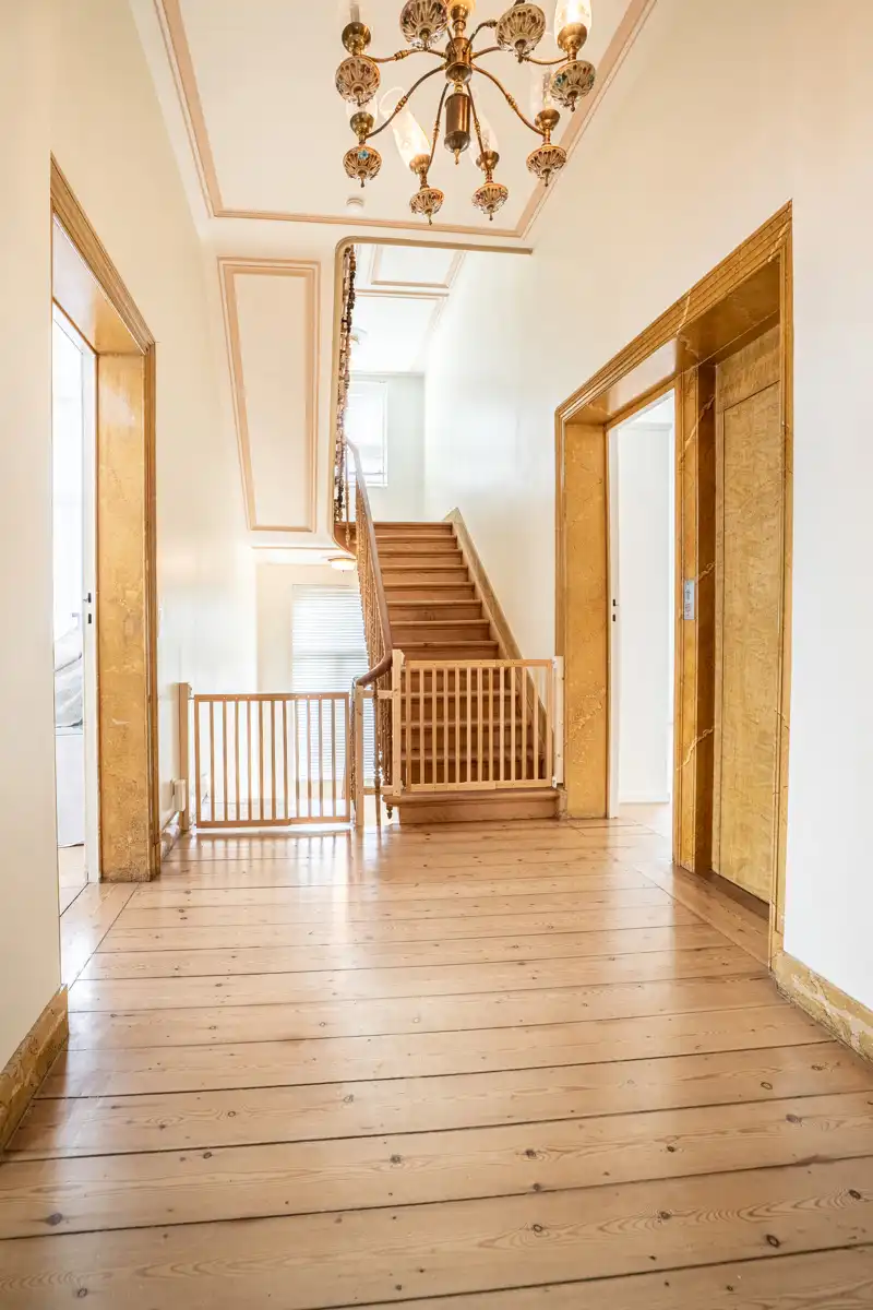 Ruim herenhuis van 571 m² met 8 slaapkamers en een tuin van bijna 20 are foto 25