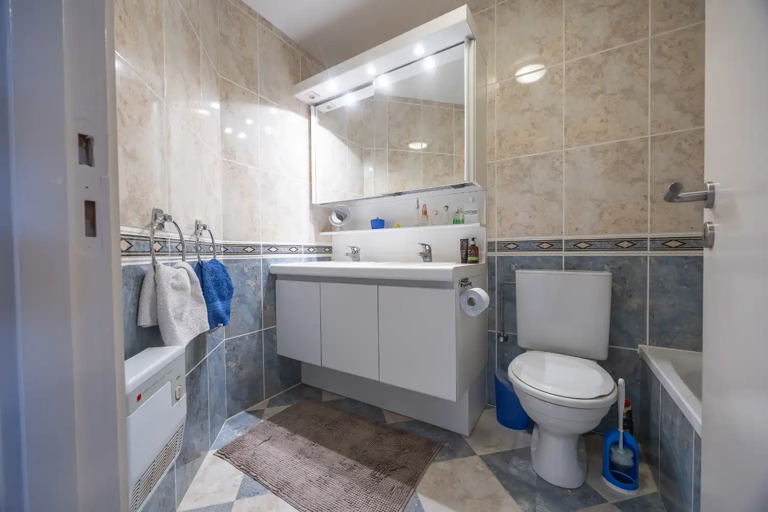 Luxe appartement op de zeedijk met panoramisch zeezicht en zuidgericht terras foto 19