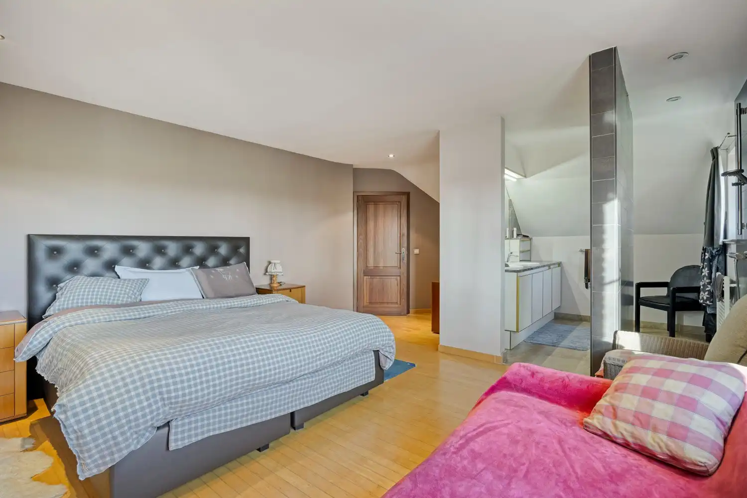 Exclusieve, instapklare villa met royale ruimtes en aangelegde tuin op toplocatie in Heverlee foto 16