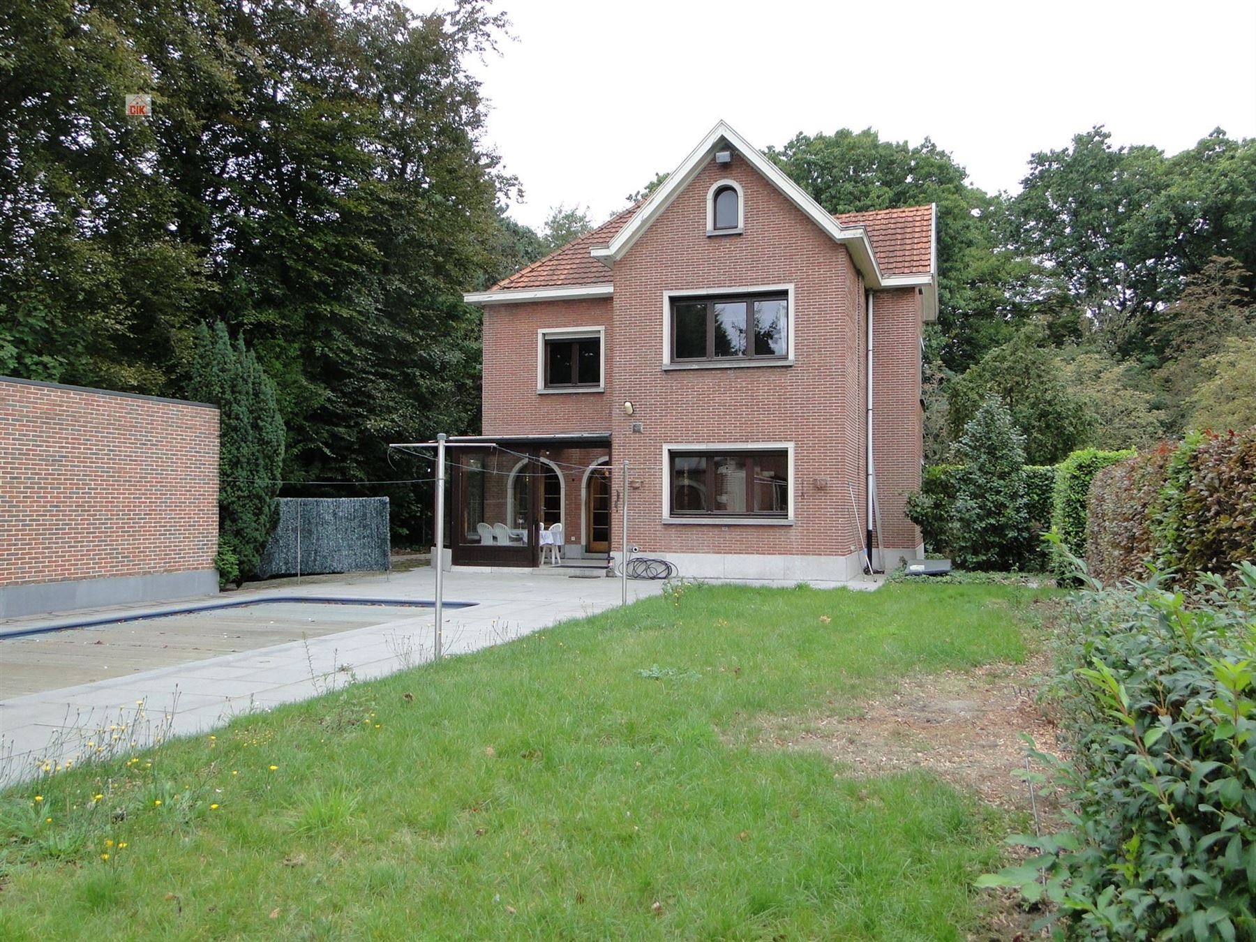 Villa met garage en zwembad  foto 4