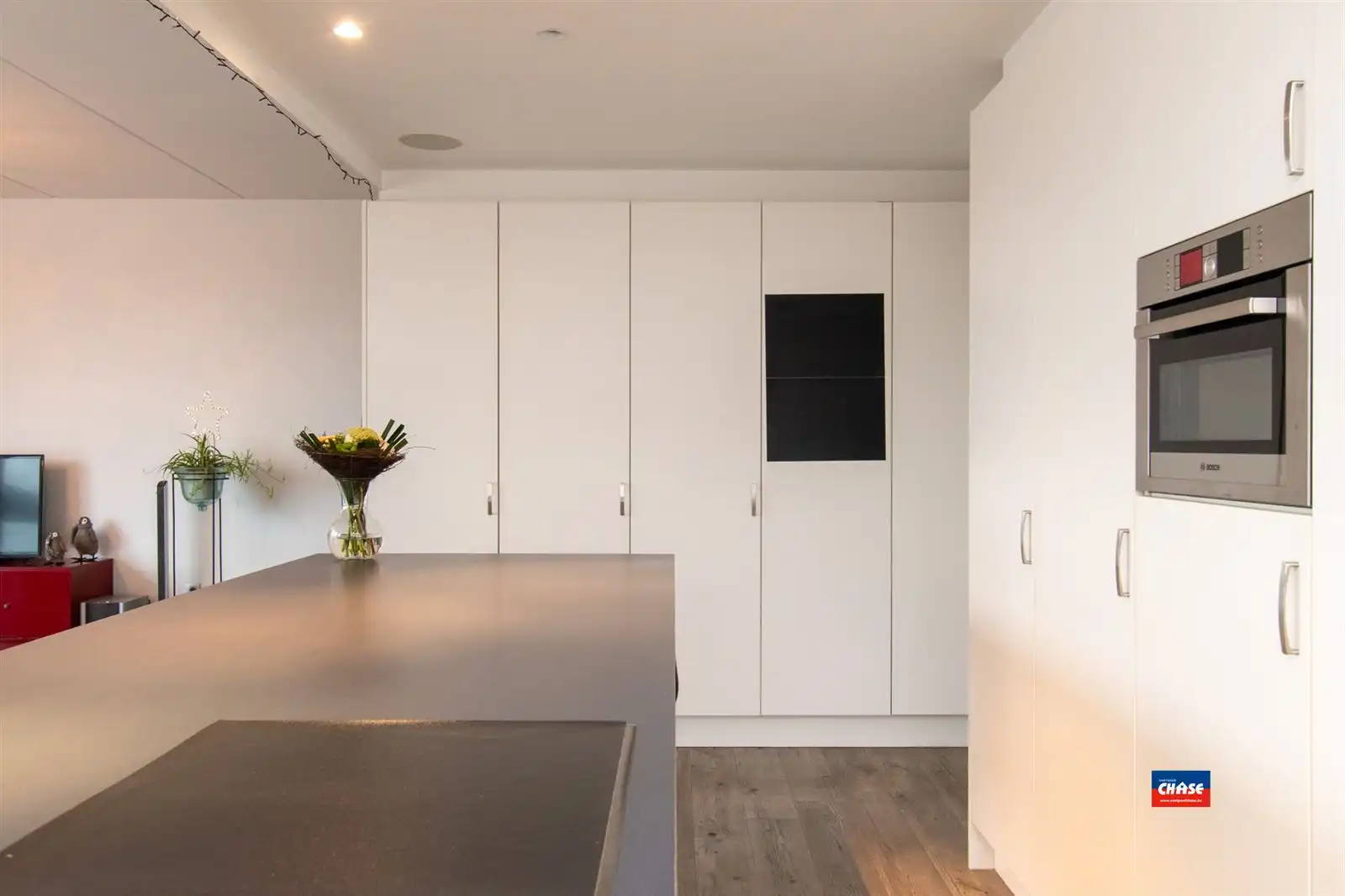 Gemengd gebouw met winkel, 2 appartementen, kantoor en magazijnruimte foto 20