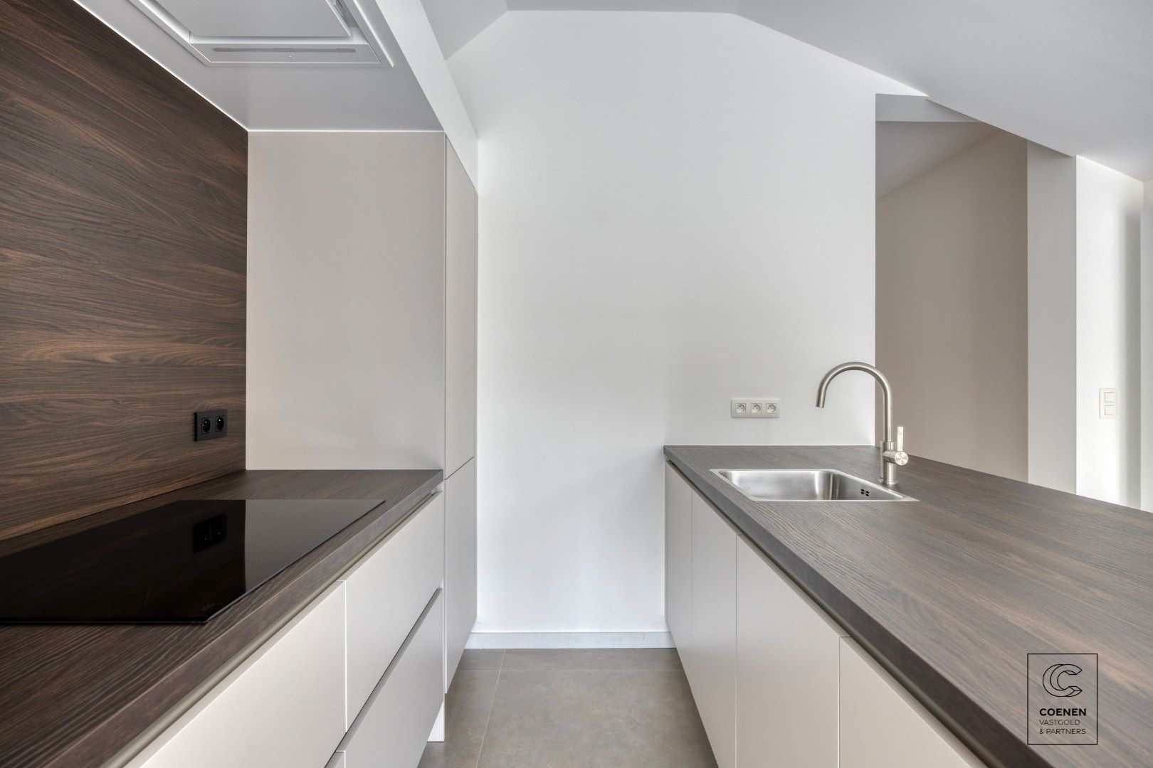 Prachtig, volledig gerenoveerde HOB met twee slaapkamers op een centrale ligging te Brasschaat!  foto 9