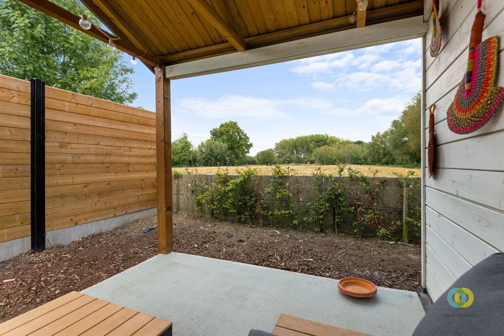 Recent gerenoveerde 3-gevel met open zicht foto 15