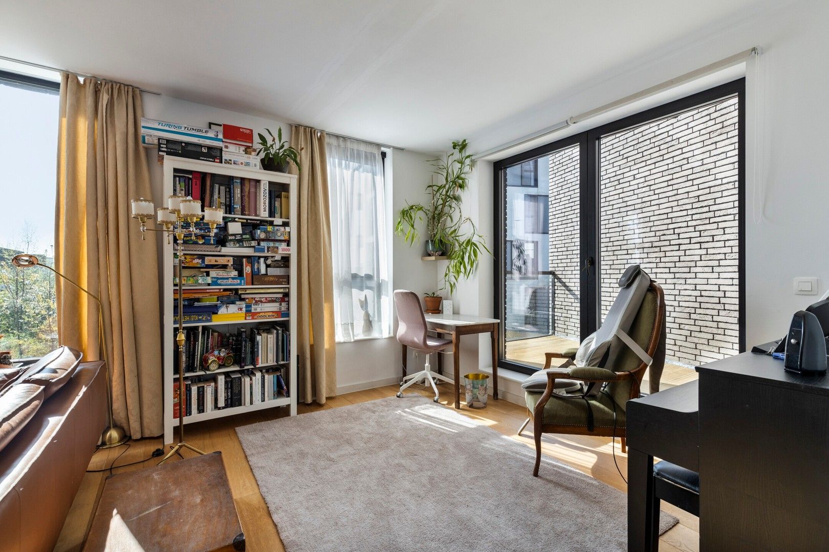 MODERNE, RUIME EN ENERGIEZUINIGE GEZINSWONING MET TUIN, GARAGE, 3 TERRASSEN EN 4 SLPKS OP TOPLOCATIE IN GENT foto 8