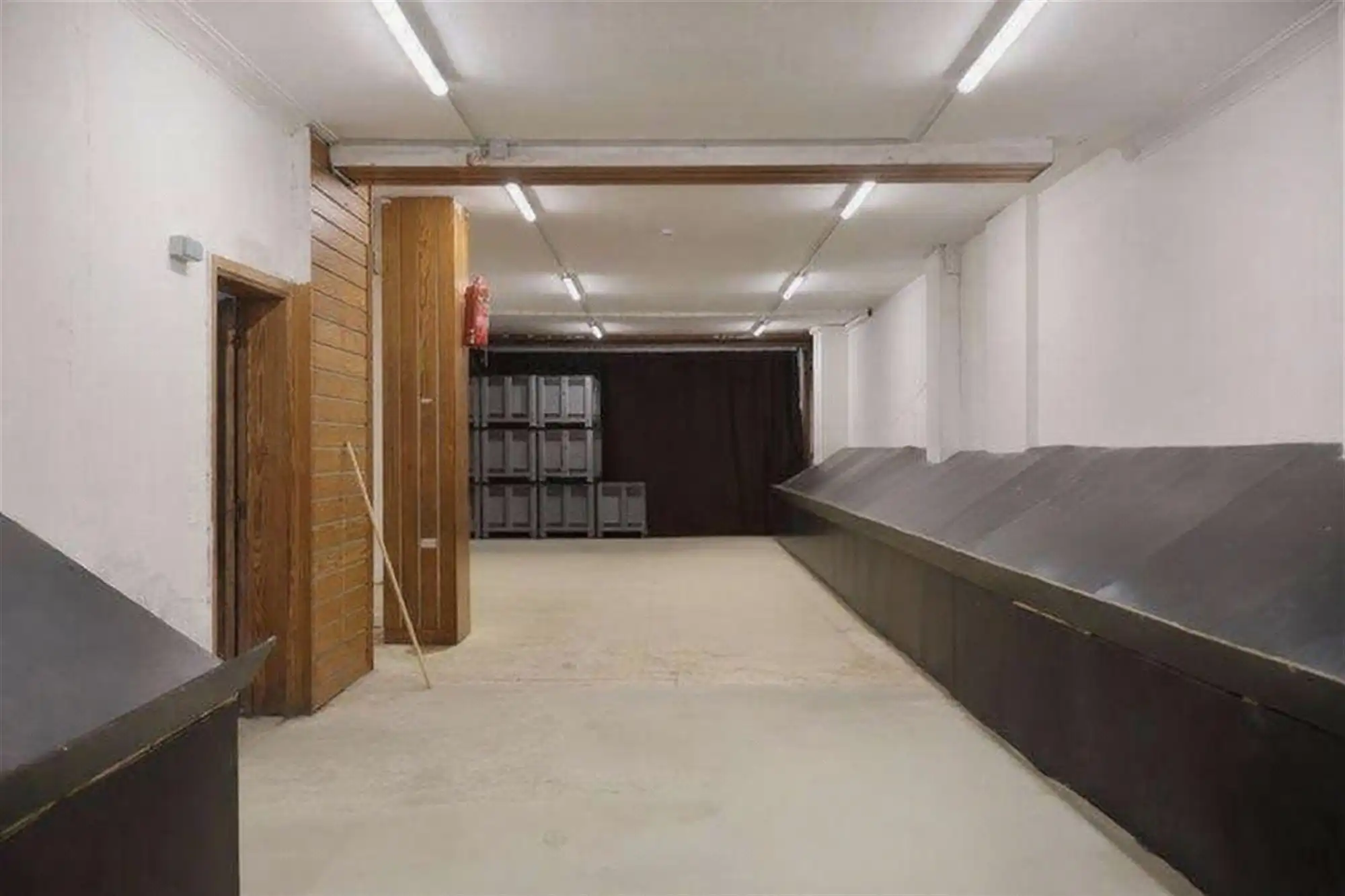 Polyvalente handelsruimte te midden van bruisende handelstraat foto 5