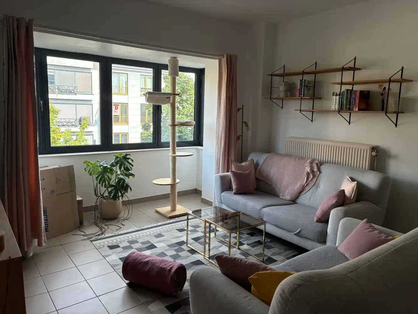 Appartement met terras en gemeenschappelijke tuin op toplocatie in Hasselt foto {{pictureIndex}}
