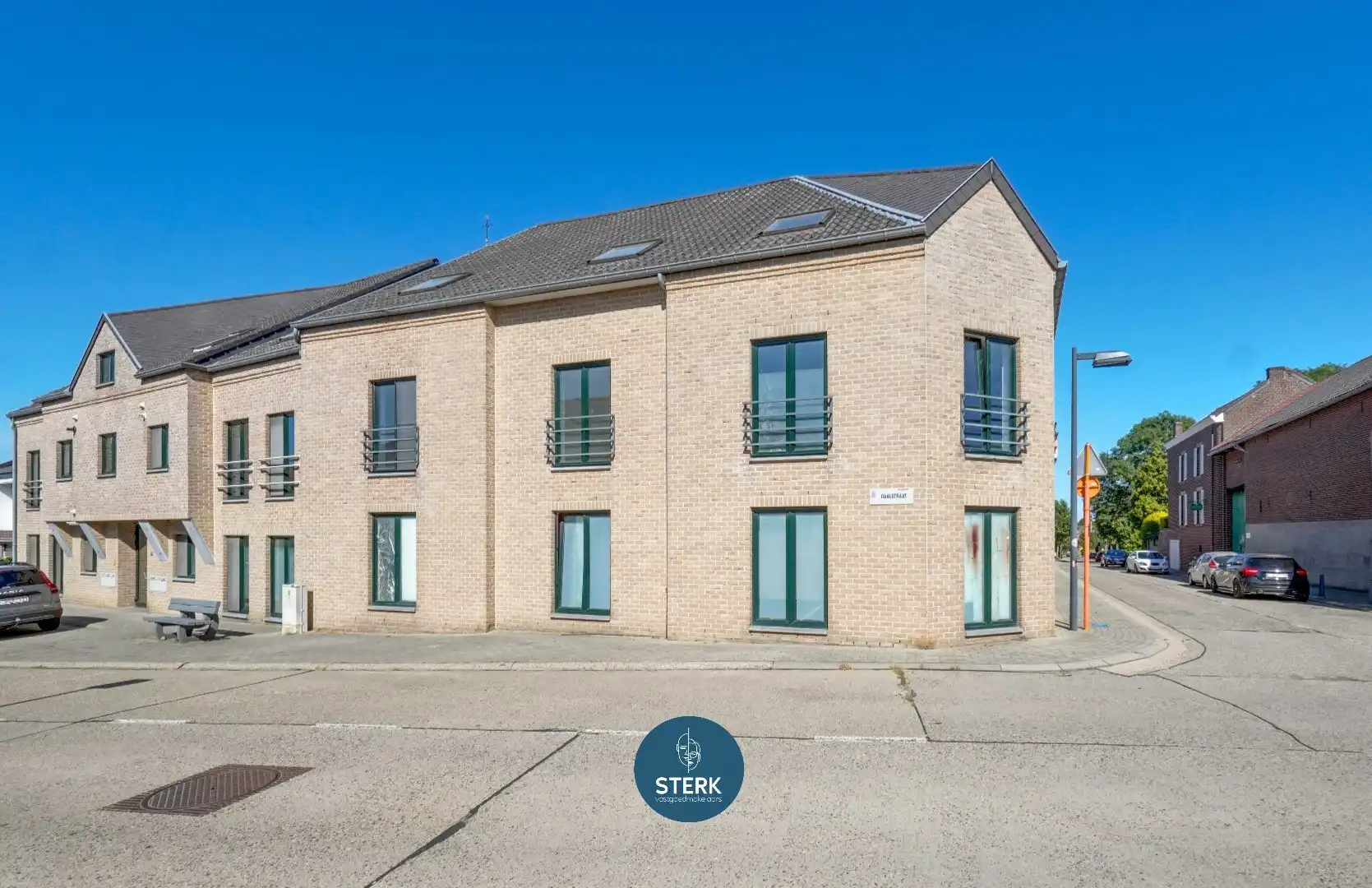 INSTAPKLAAR APPARTEMENT MET 3 SLPKS EN GARAGE TE HERDEREN !  foto 18
