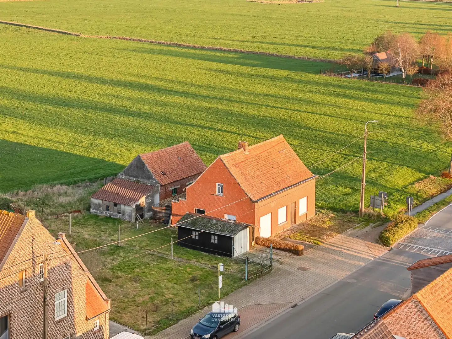 Perceel bouwgrond op rustige ligging in Zuidschote met open zicht over de velden. foto 12