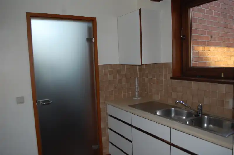 alleenstaande woning in het pittoreske Bekegem foto 9