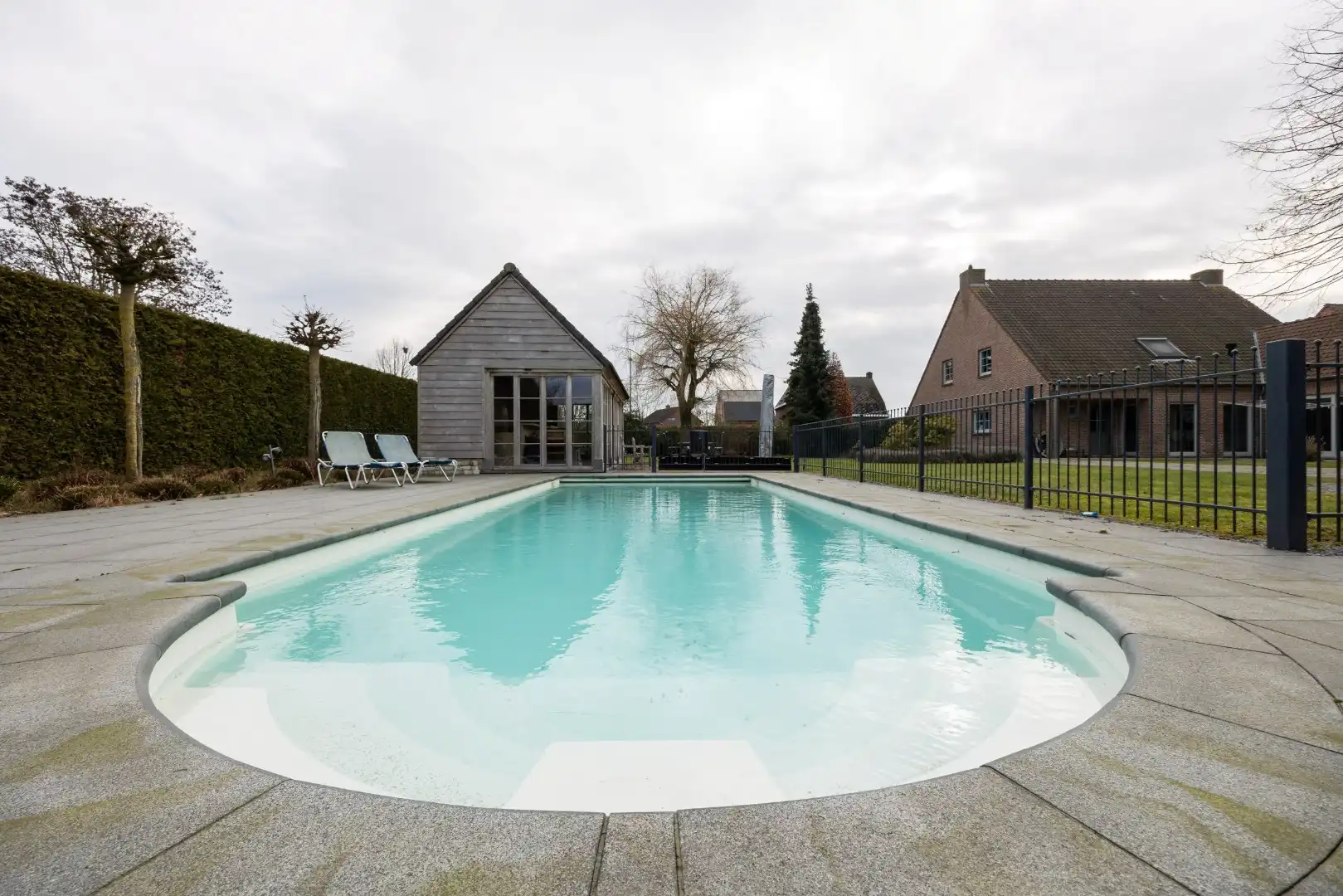Prachtige ruime villa met naastliggende bouwgrond! foto 33