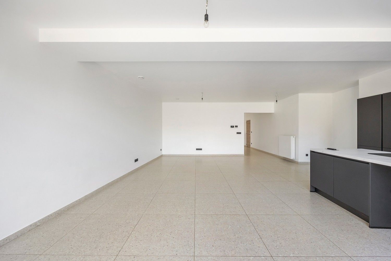 Modern gelijkvloers appartement met een zeer grote tuin (±200m²)  in hartje Sint-Niklaas! foto 6