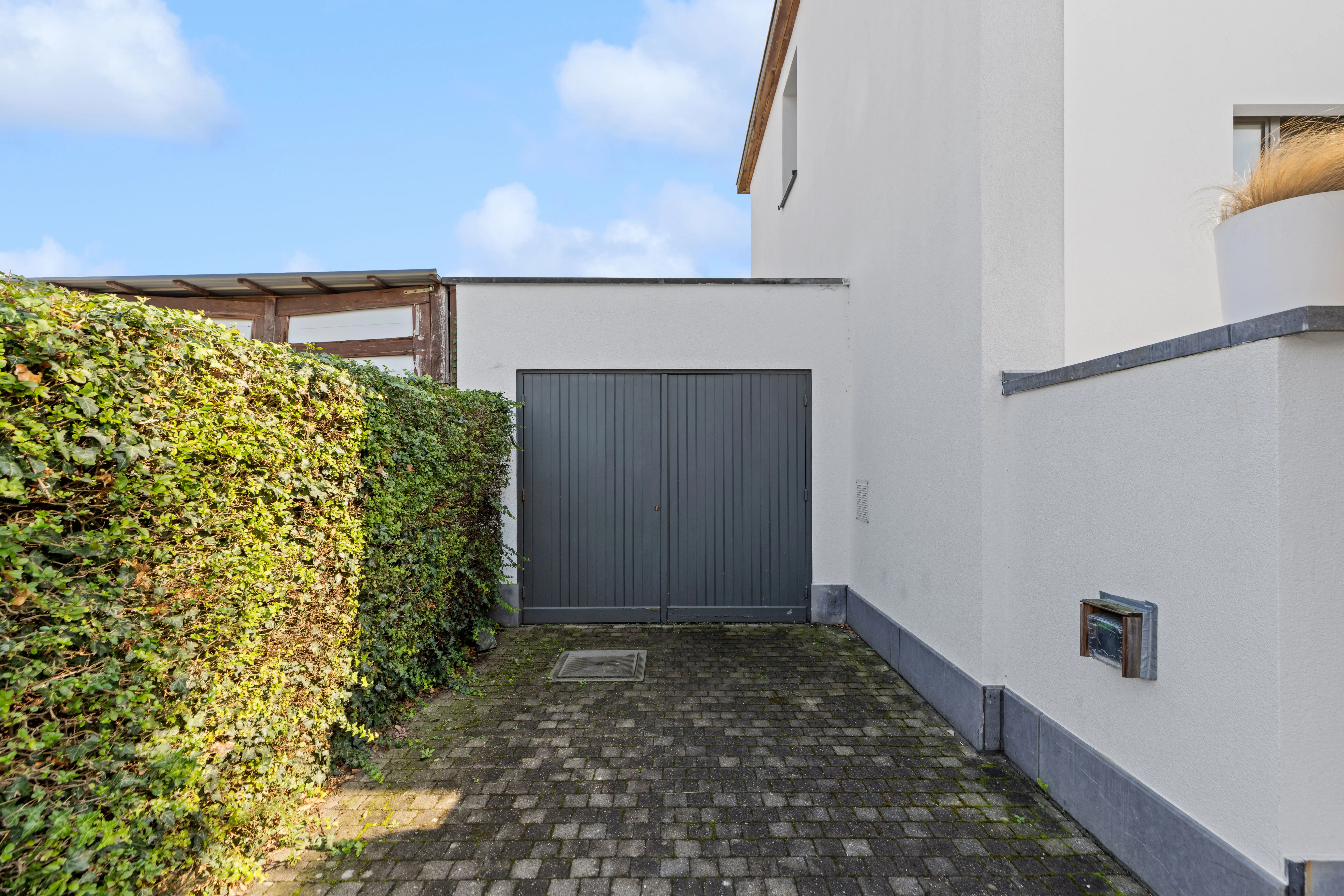 Te renoveren woning met veel potentieel in Sint-Michiels! foto 20