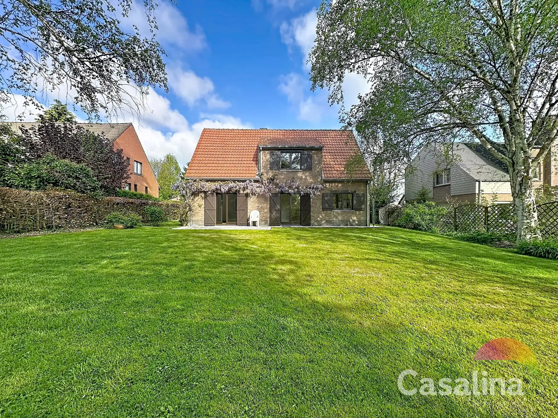 Karaktervolle woning met 5 slaapkamers en tuin foto {{pictureIndex}}