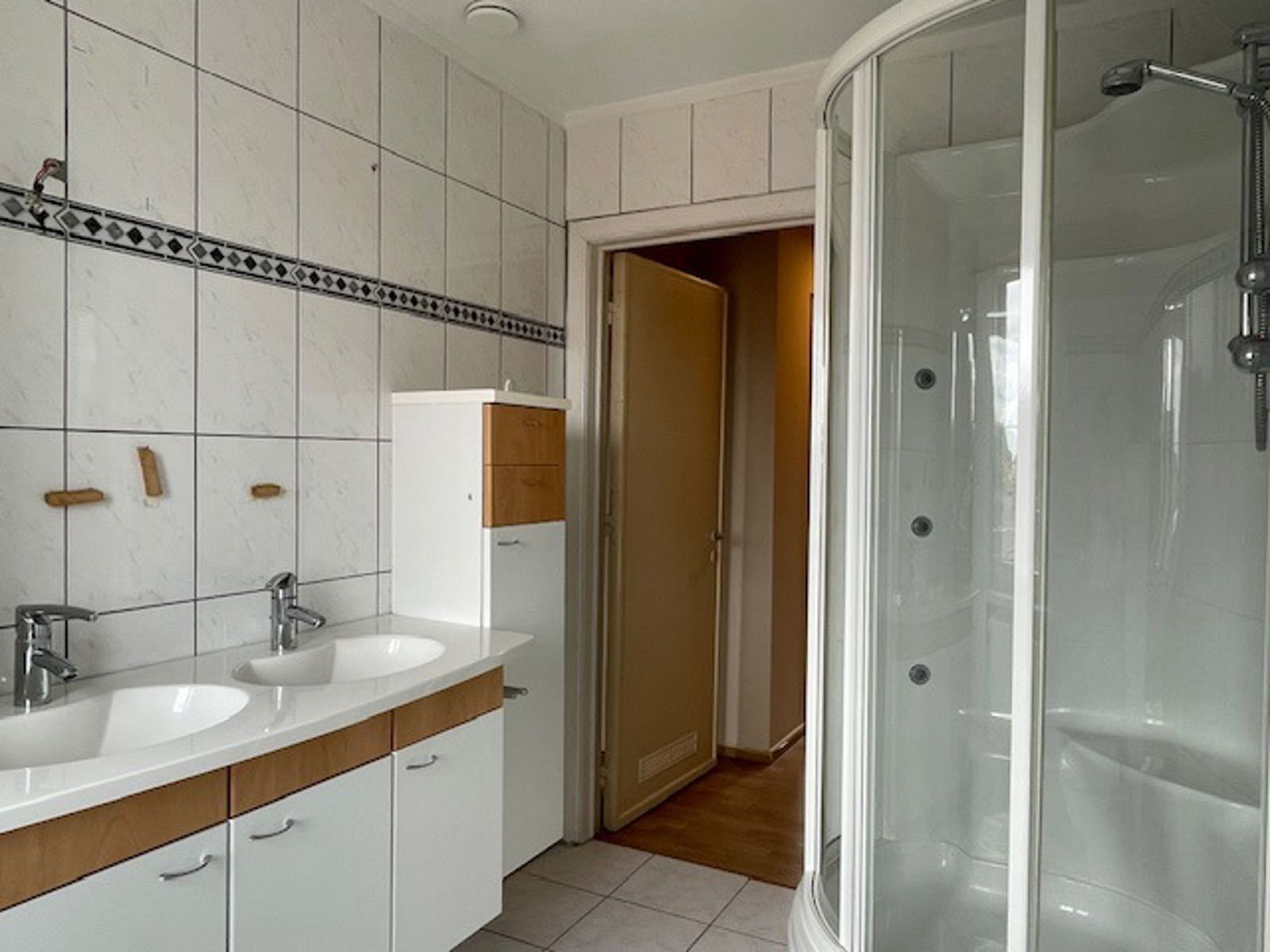 Gezellige, instapklare hoekwoning met garage  foto 13
