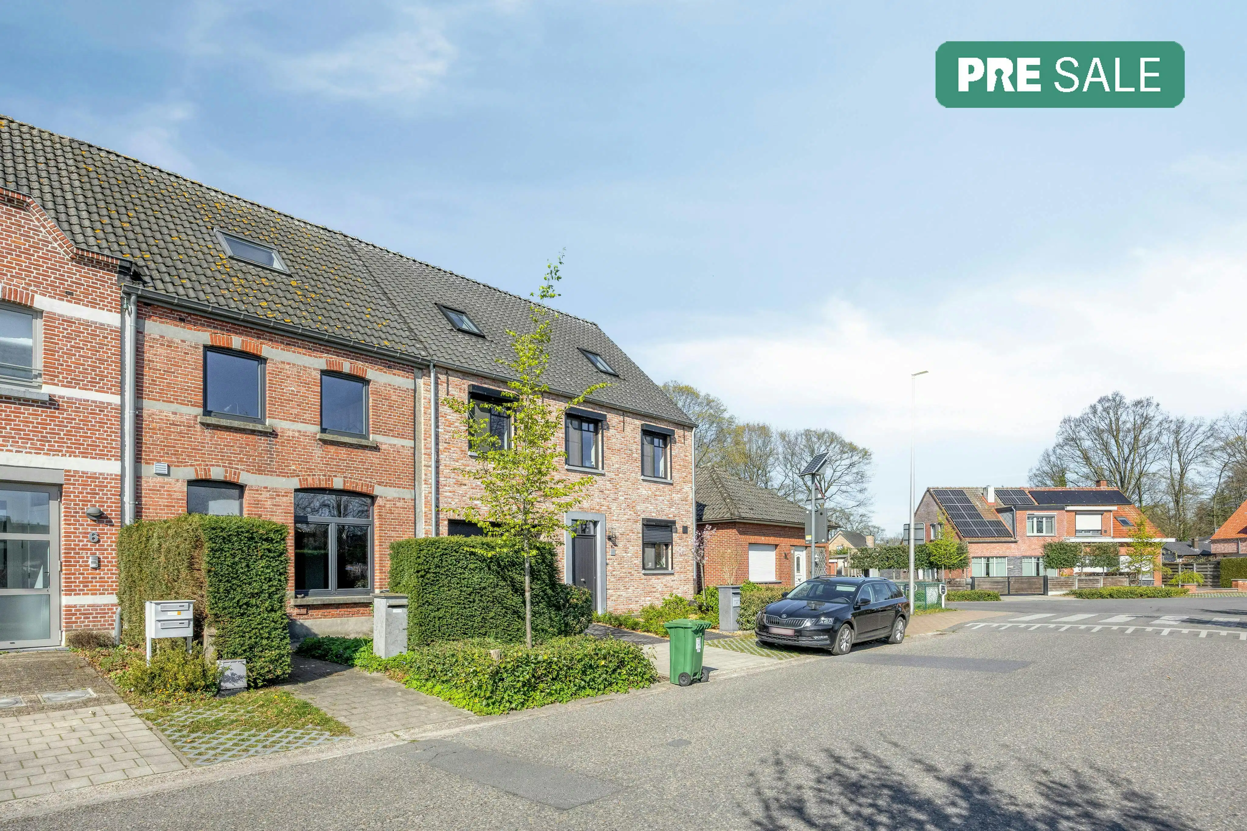 Charmante woning met 2 à 3 slaapkamers te koop te Essen! foto 2