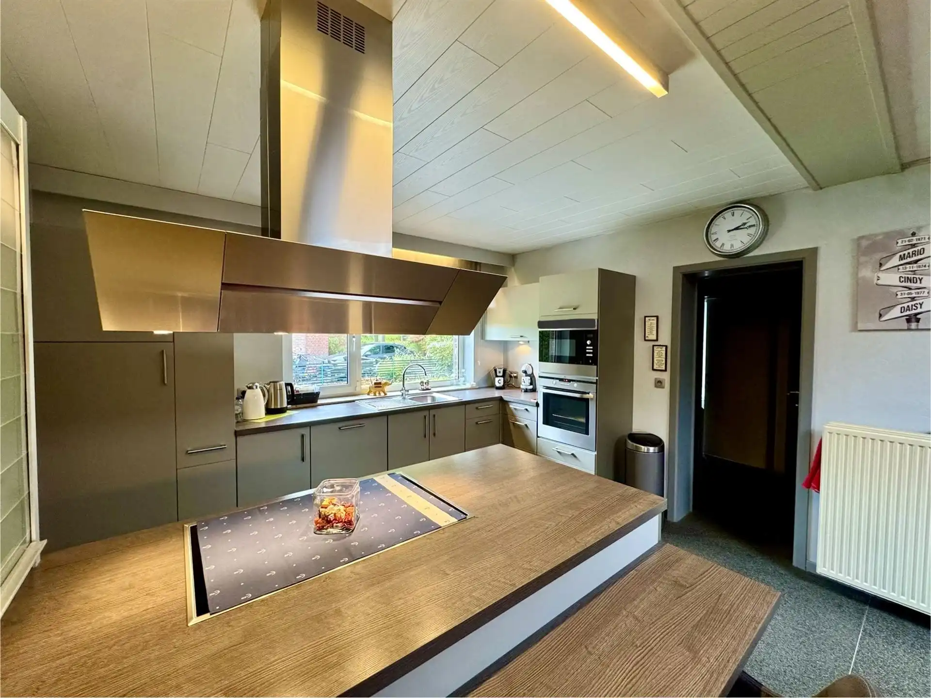 Instapklare halfopen mijnwerkerswoning te koop  foto 2