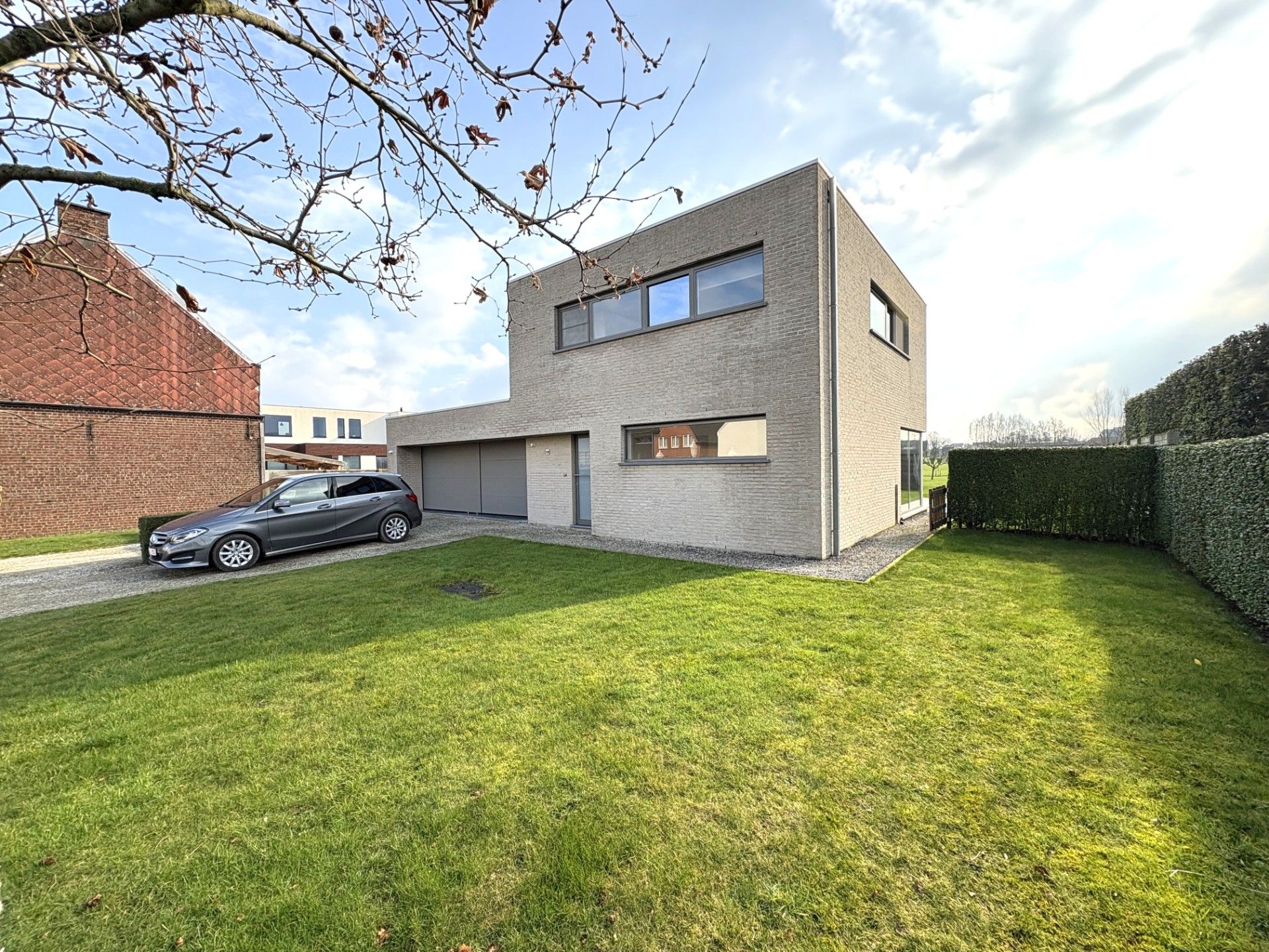 Recente half open woning in Oudenaarde foto {{pictureIndex}}