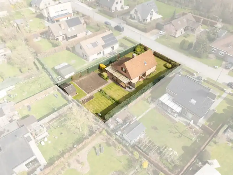 Hoofdfoto van de publicatie: --- NIEUW --- Op te frissen ruime landelijke woning te Drongen!