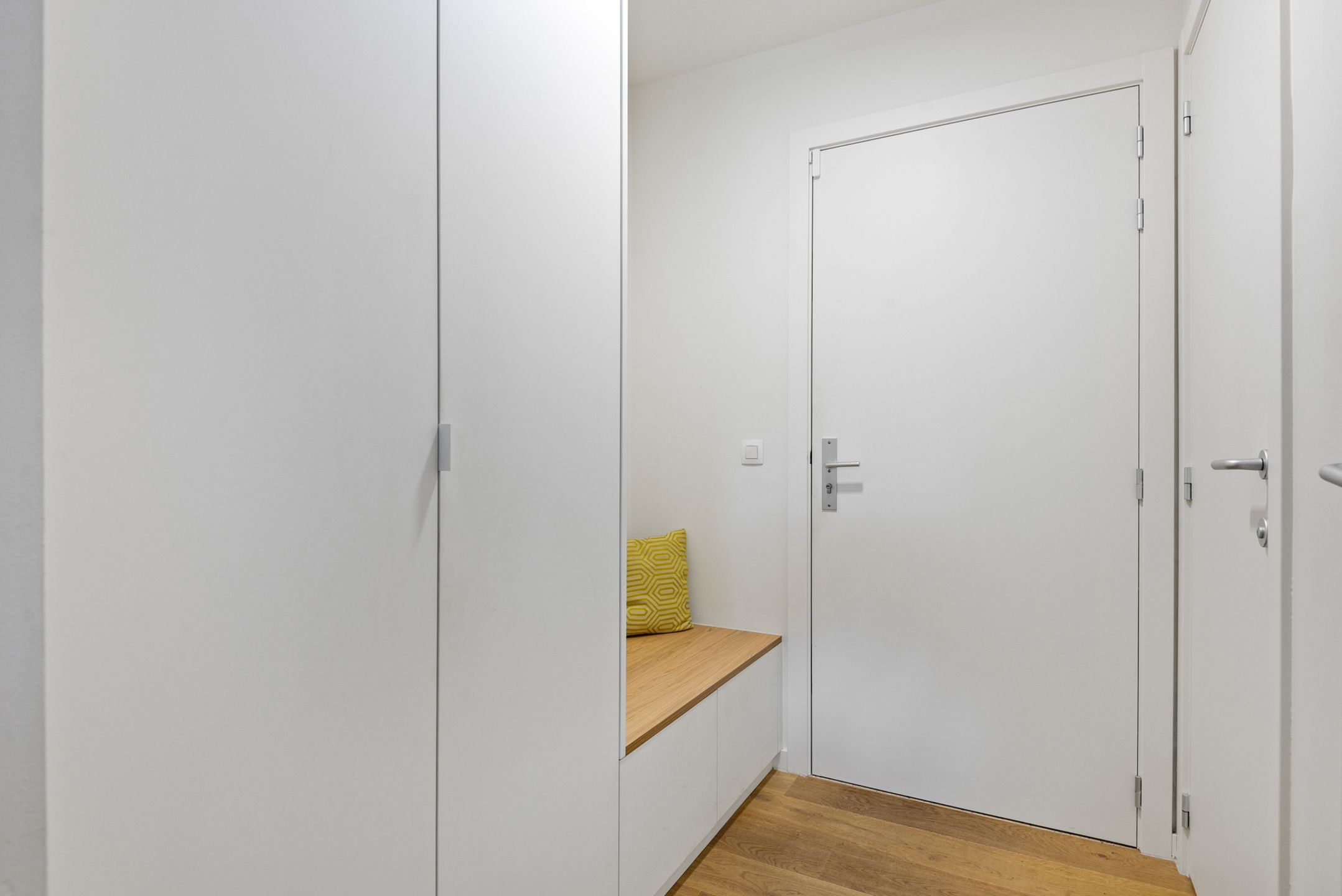 Prachtig afgewerkt, recent gelijkvloers appartement met tuin foto 5