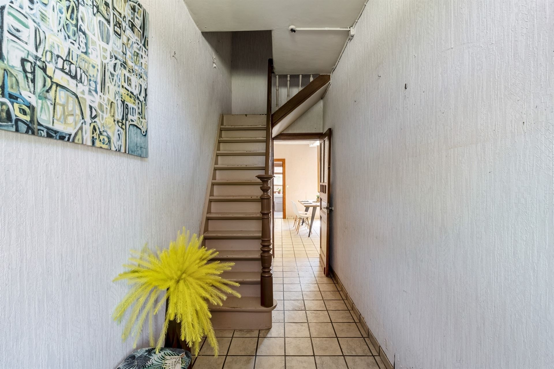Te renoveren vierkantshoeve met achterliggende grond. foto 6