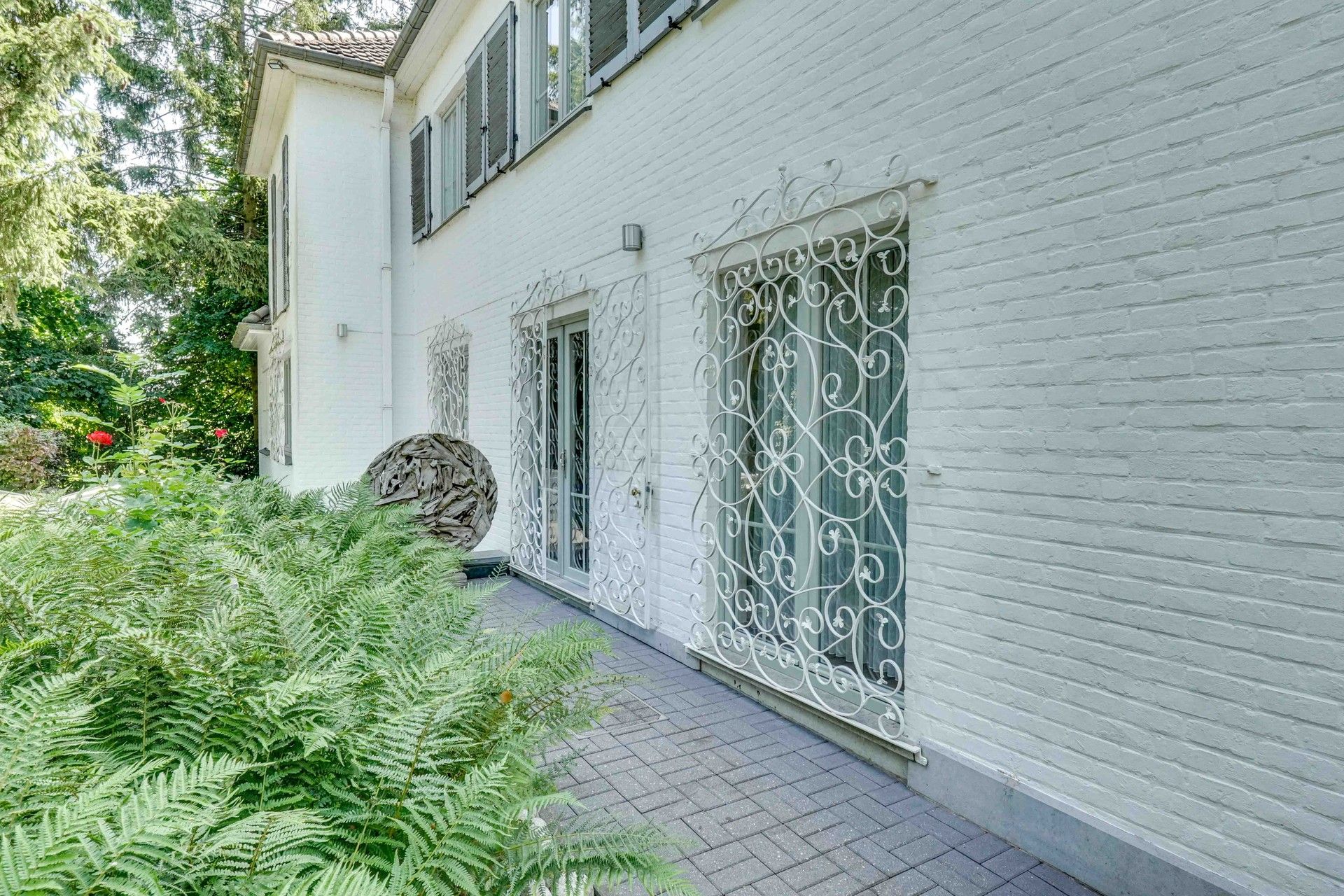 EXCLUSIEVE VILLA + BOUWGROND IN DOODLOPENDE STRAAT foto 14