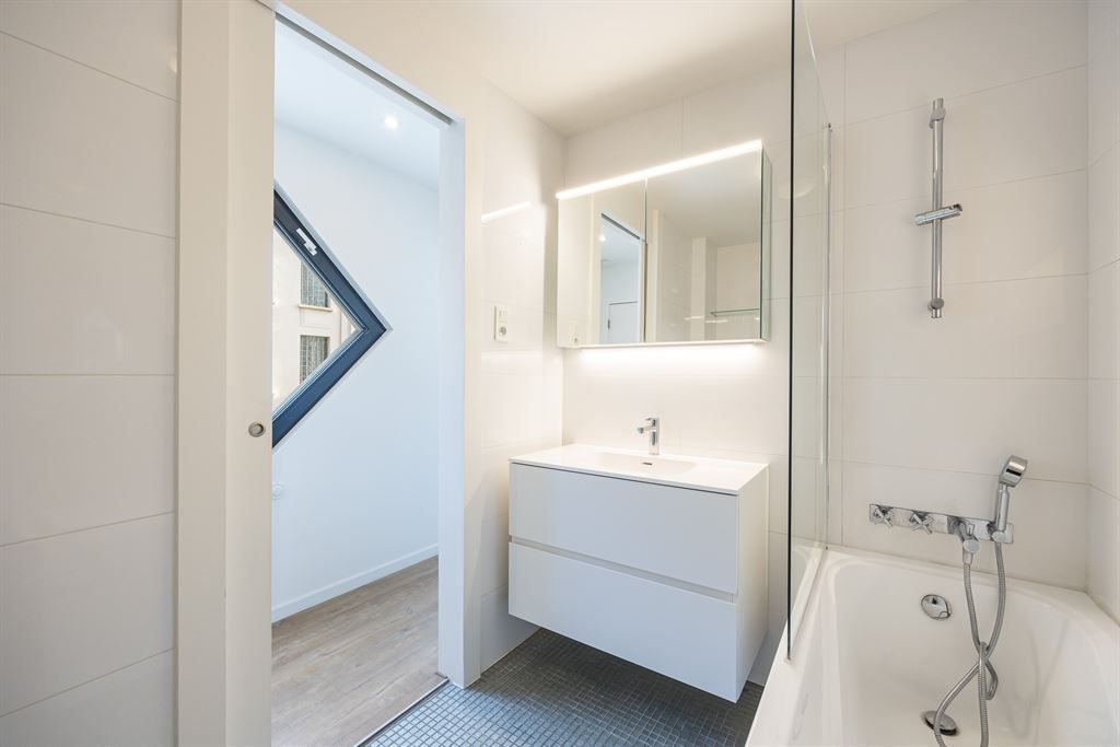 Instapklaar appartement op centrale locatie foto 14