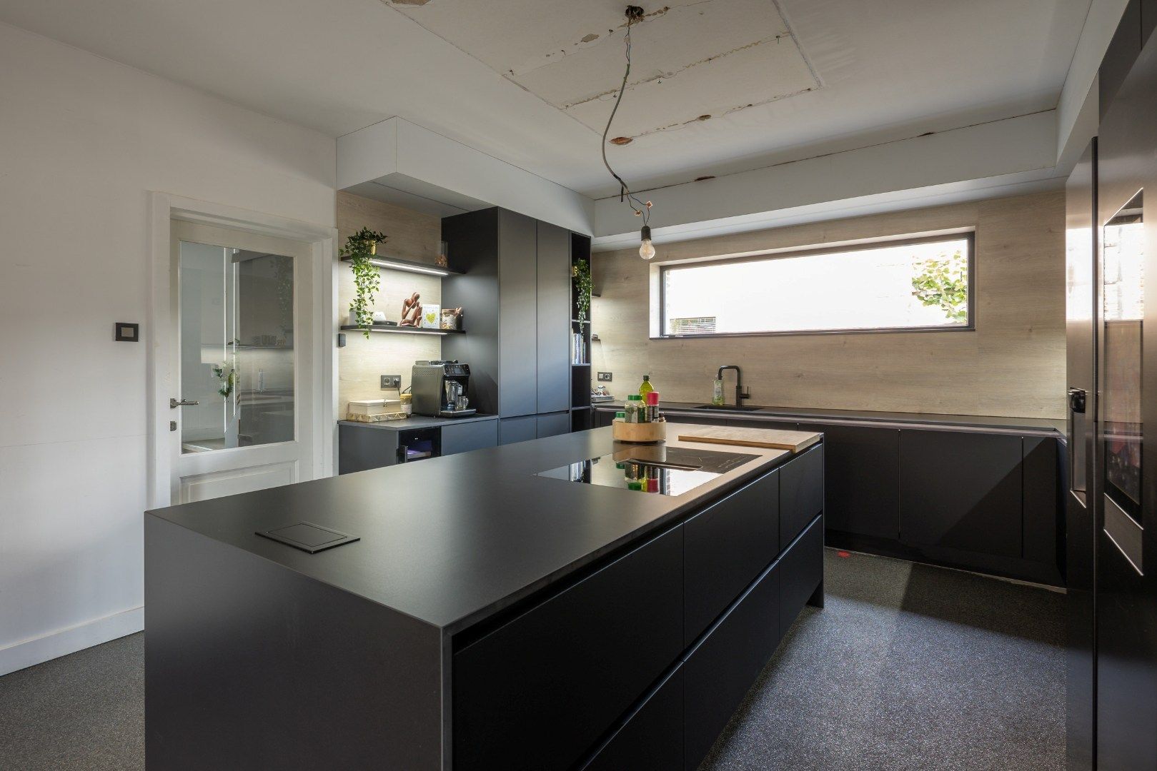 Vrijstaande en instapklare woning te koop in Pelt! foto 11