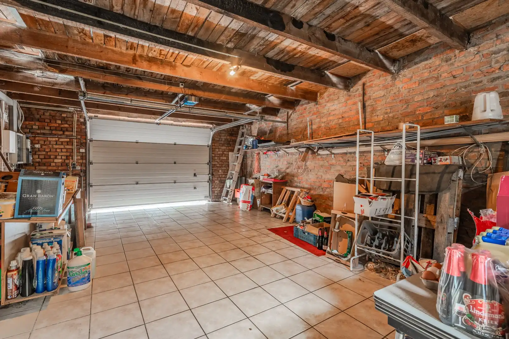 Woning op een ruim perceel van 989 m² foto 17