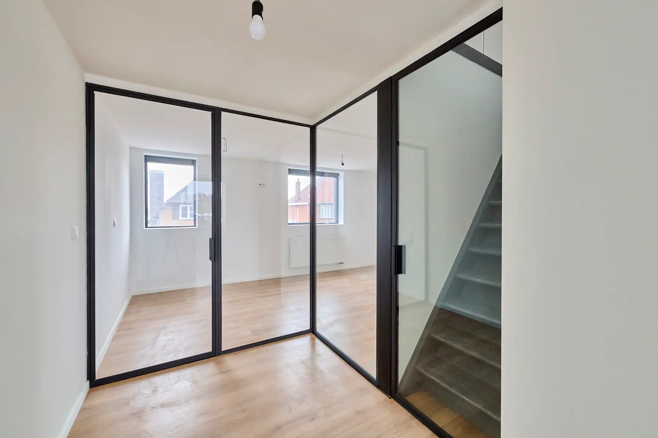 RUIME GERENOVEERDE WONING  foto 11