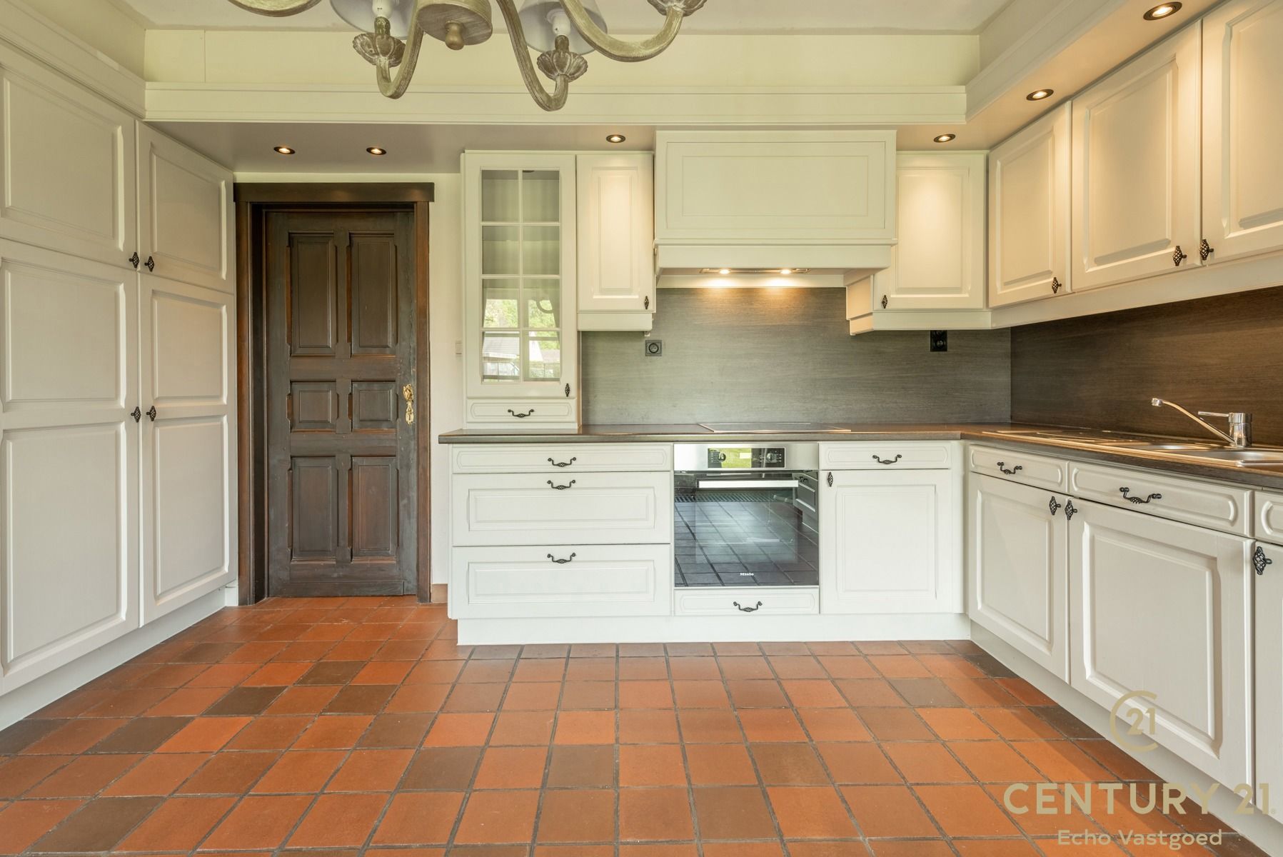 Statige goed onderhouden manoir villa met fraaie tuin   foto 10